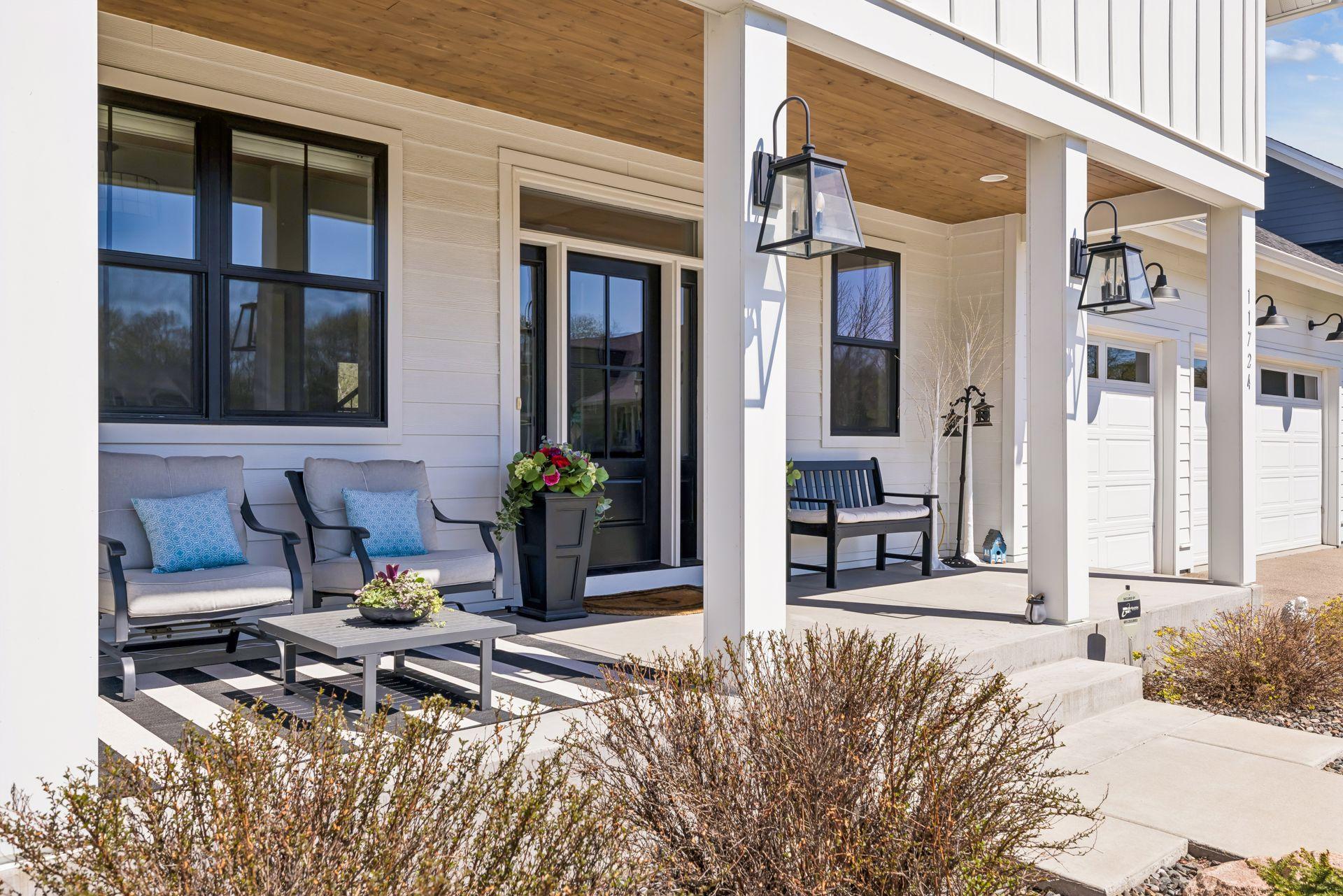 11724 Azure Lane