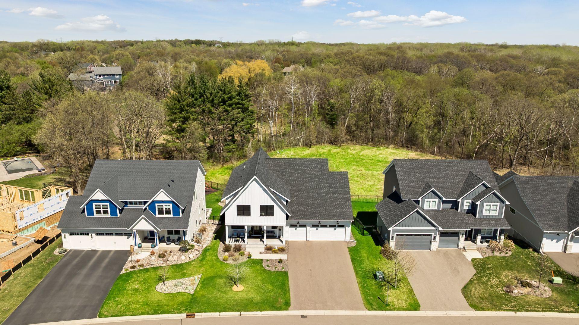 11724 Azure Lane