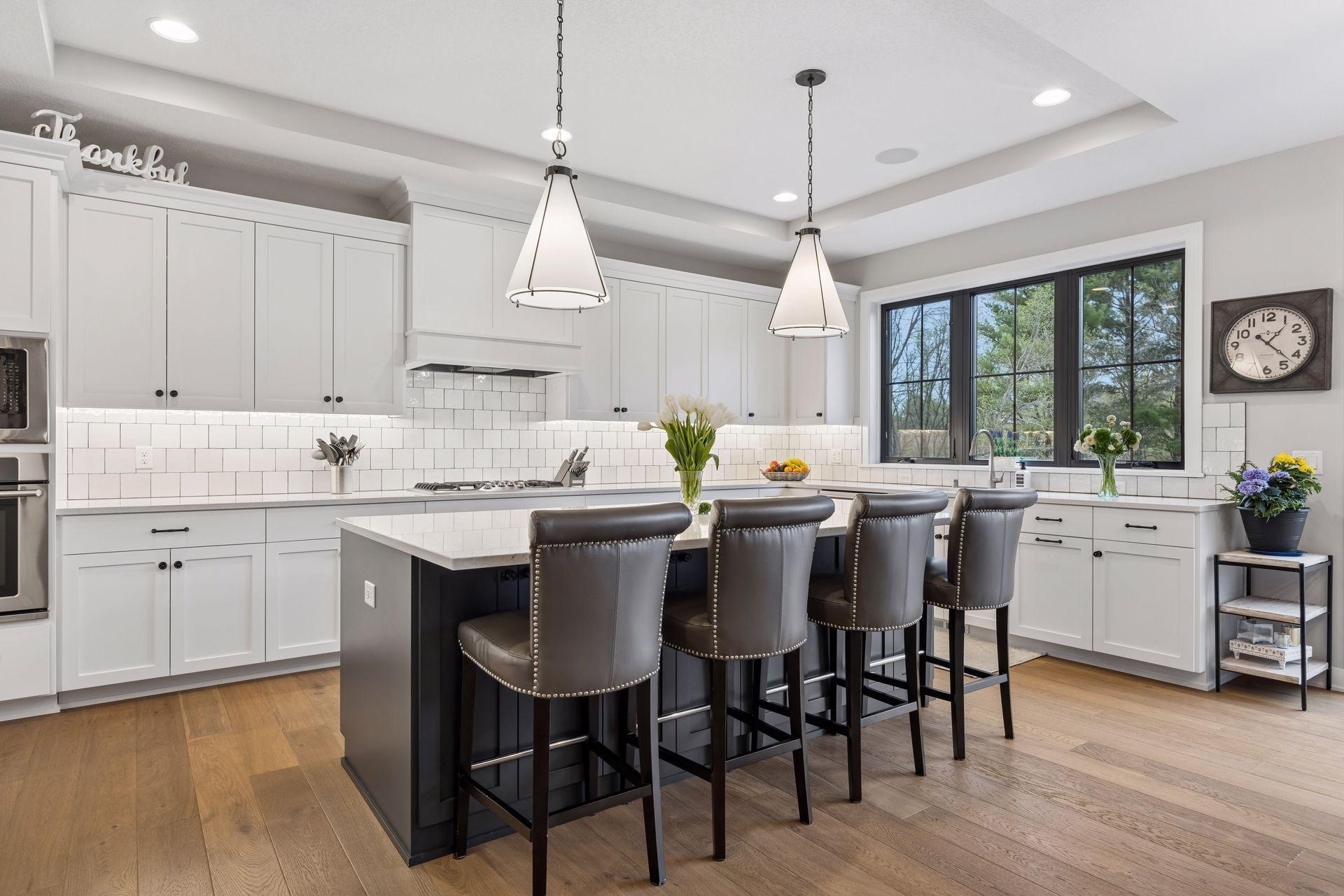 11724 Azure Lane