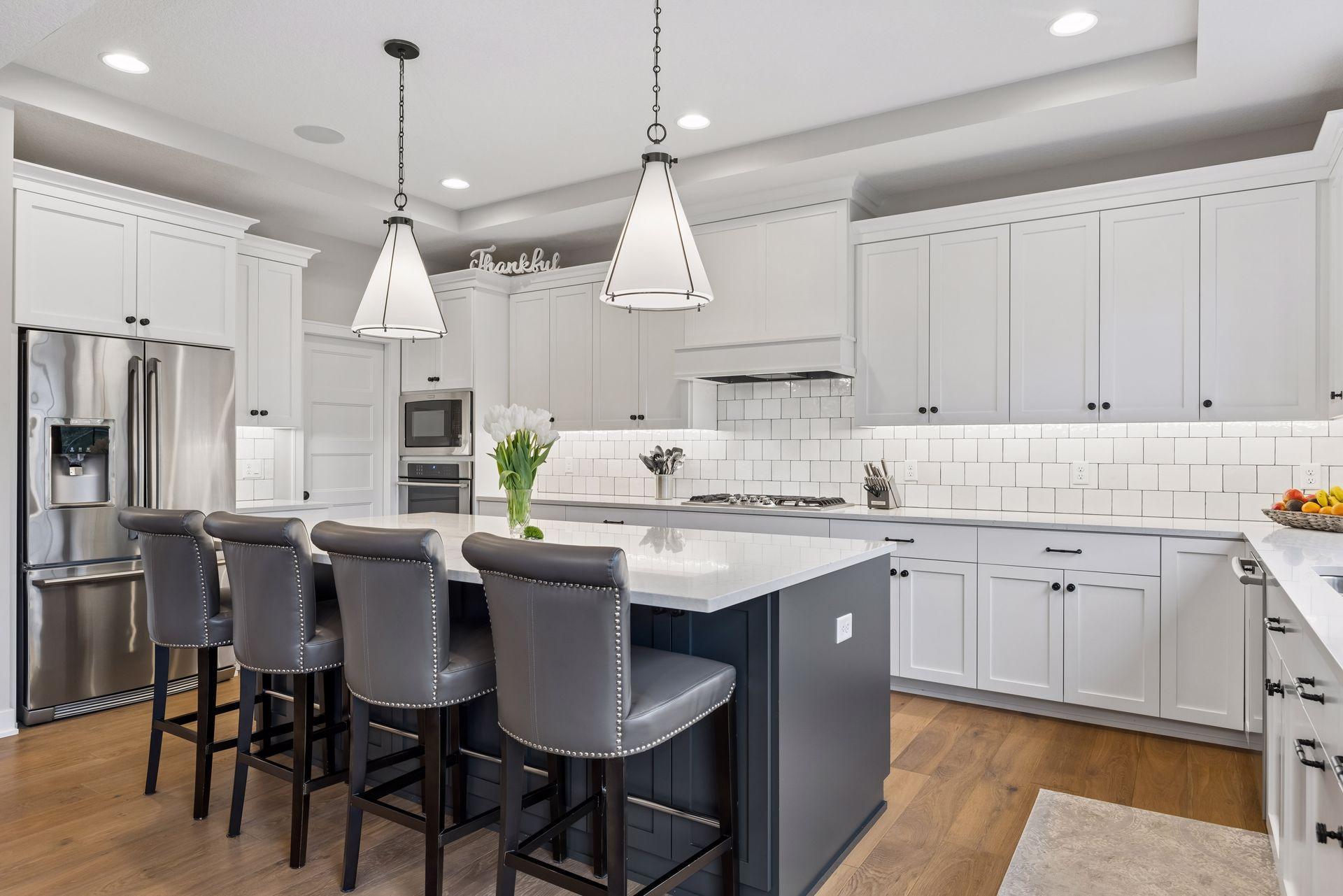 11724 Azure Lane