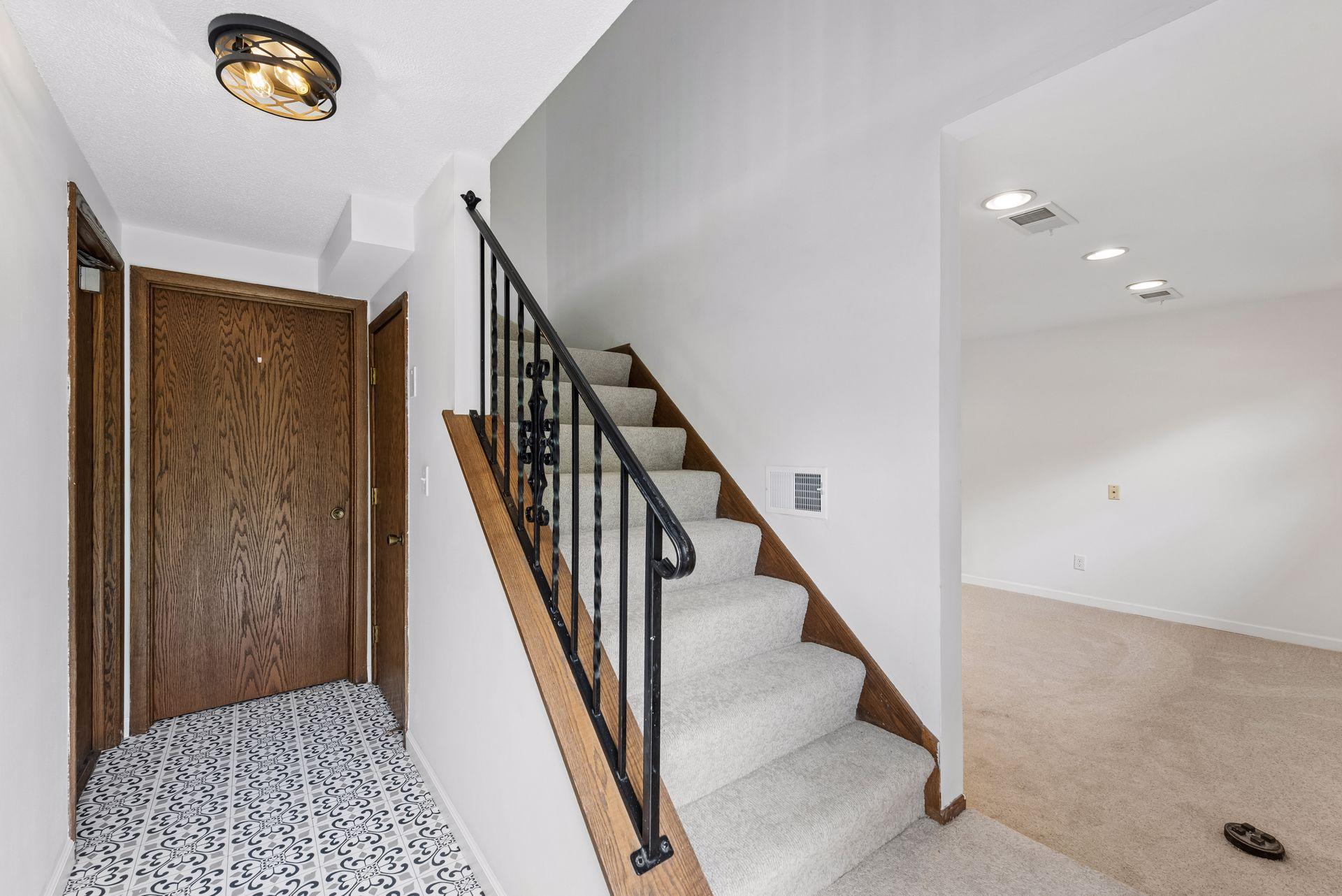 2460 Kewanee Way