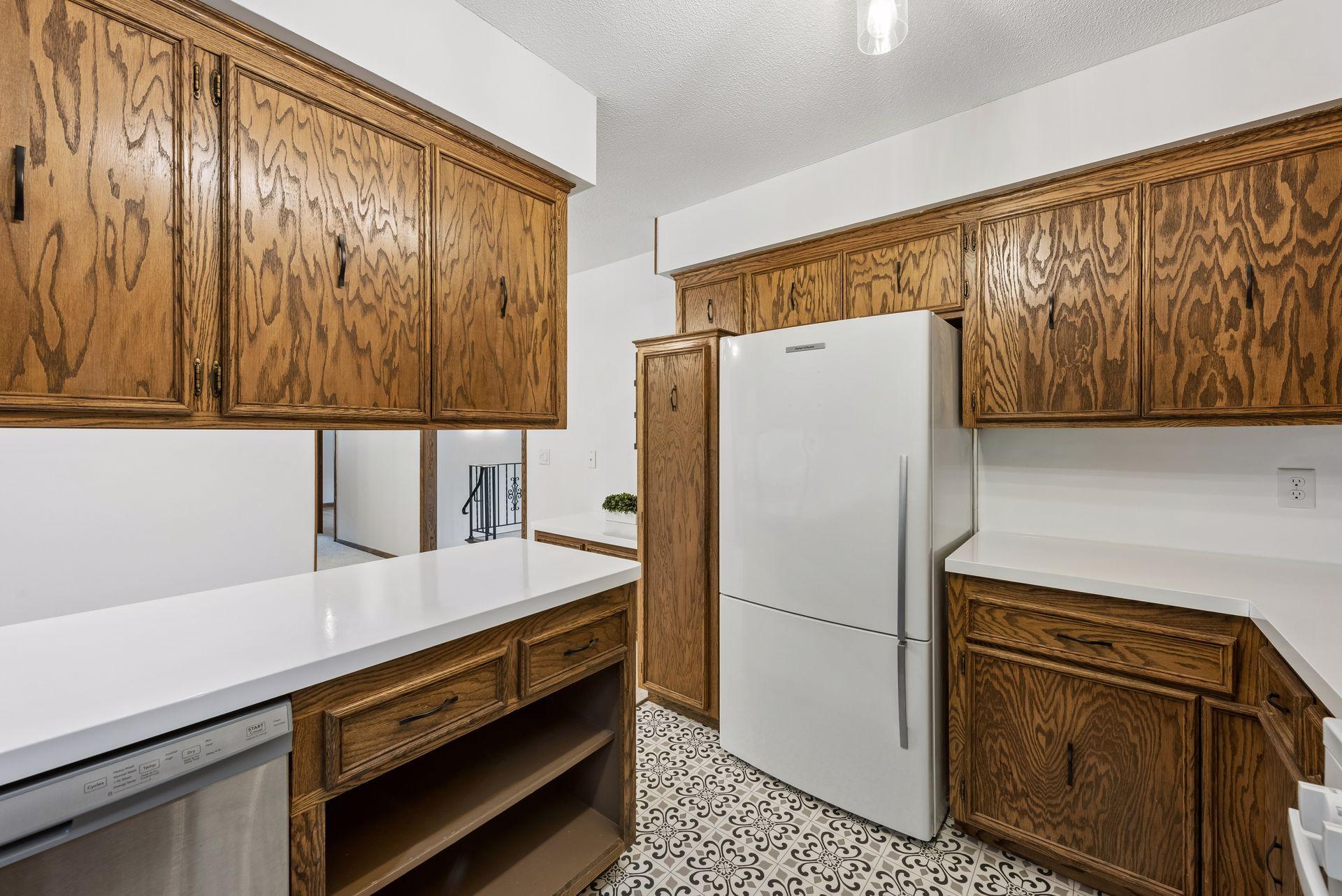 2460 Kewanee Way