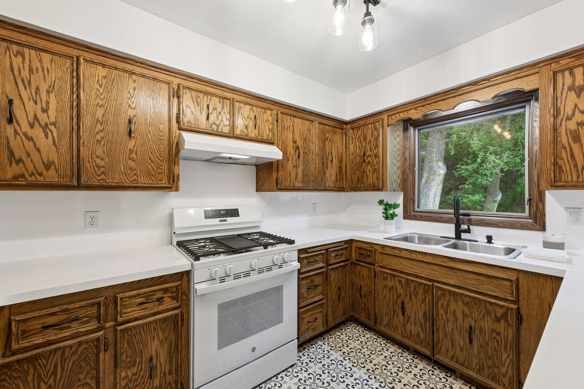 2460 Kewanee Way