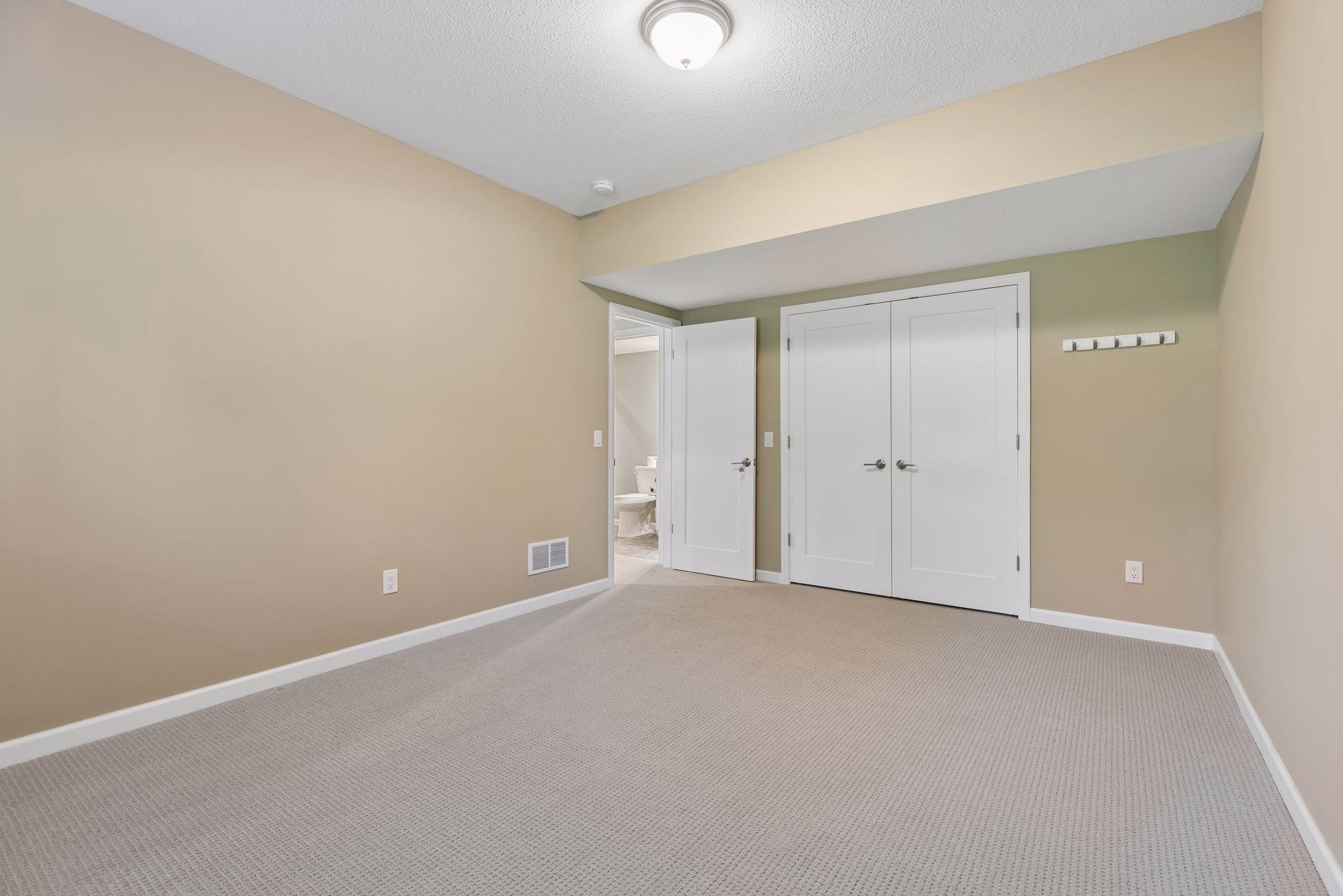 16736 Wuttke Crossing