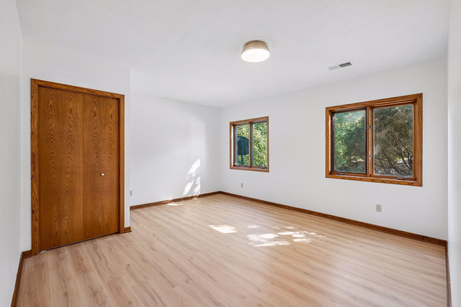 16015 Oak Shore Drive