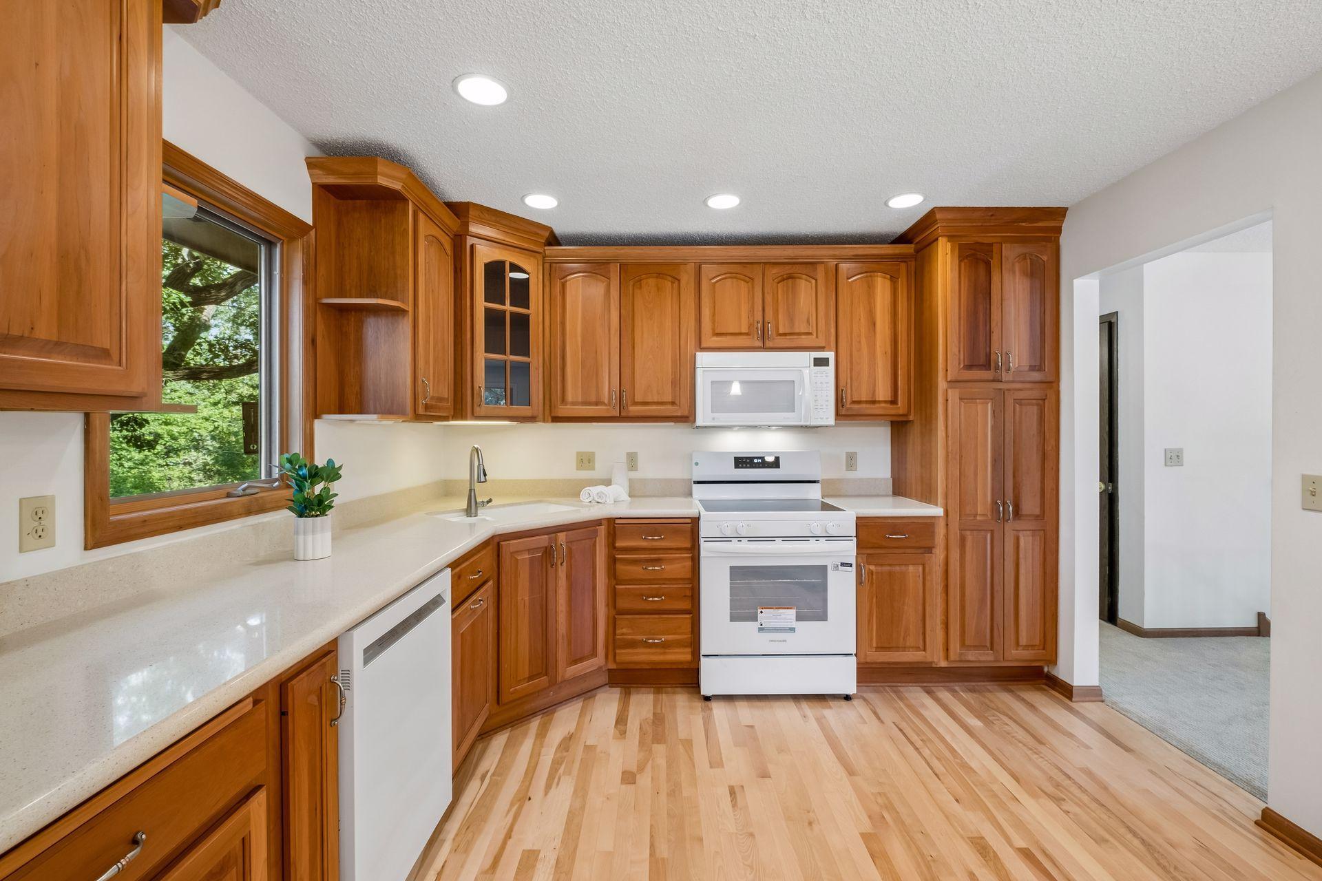 16015 Oak Shore Drive
