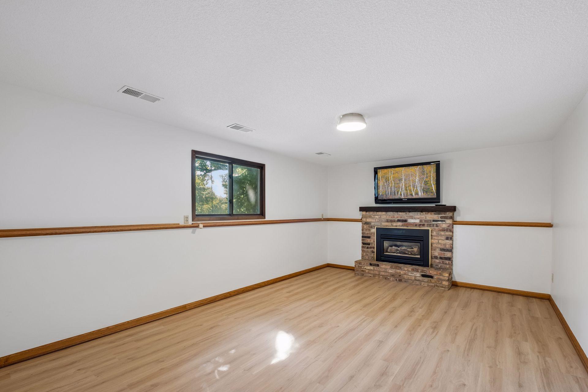 16015 Oak Shore Drive
