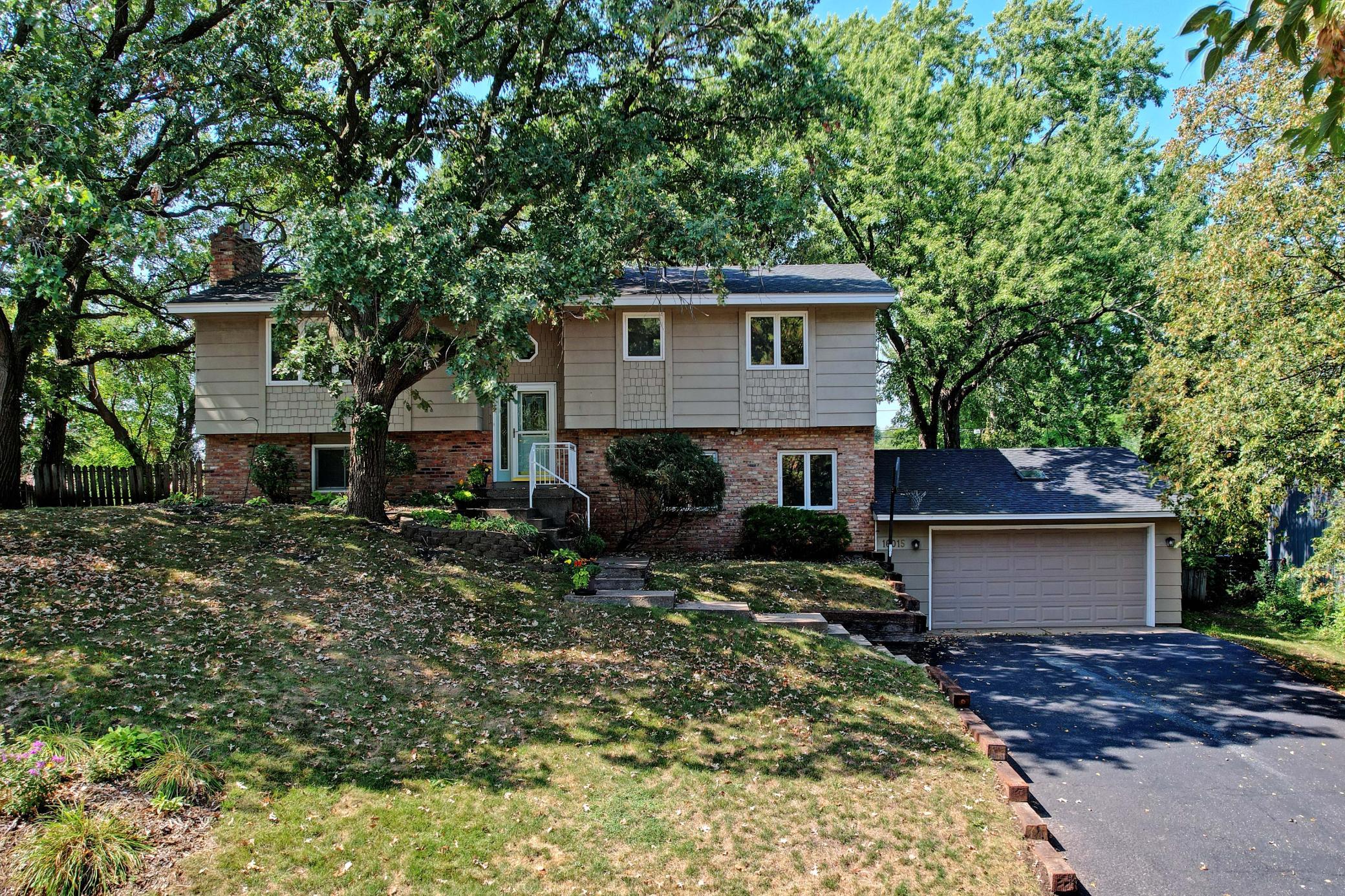 16015 Oak Shore Drive