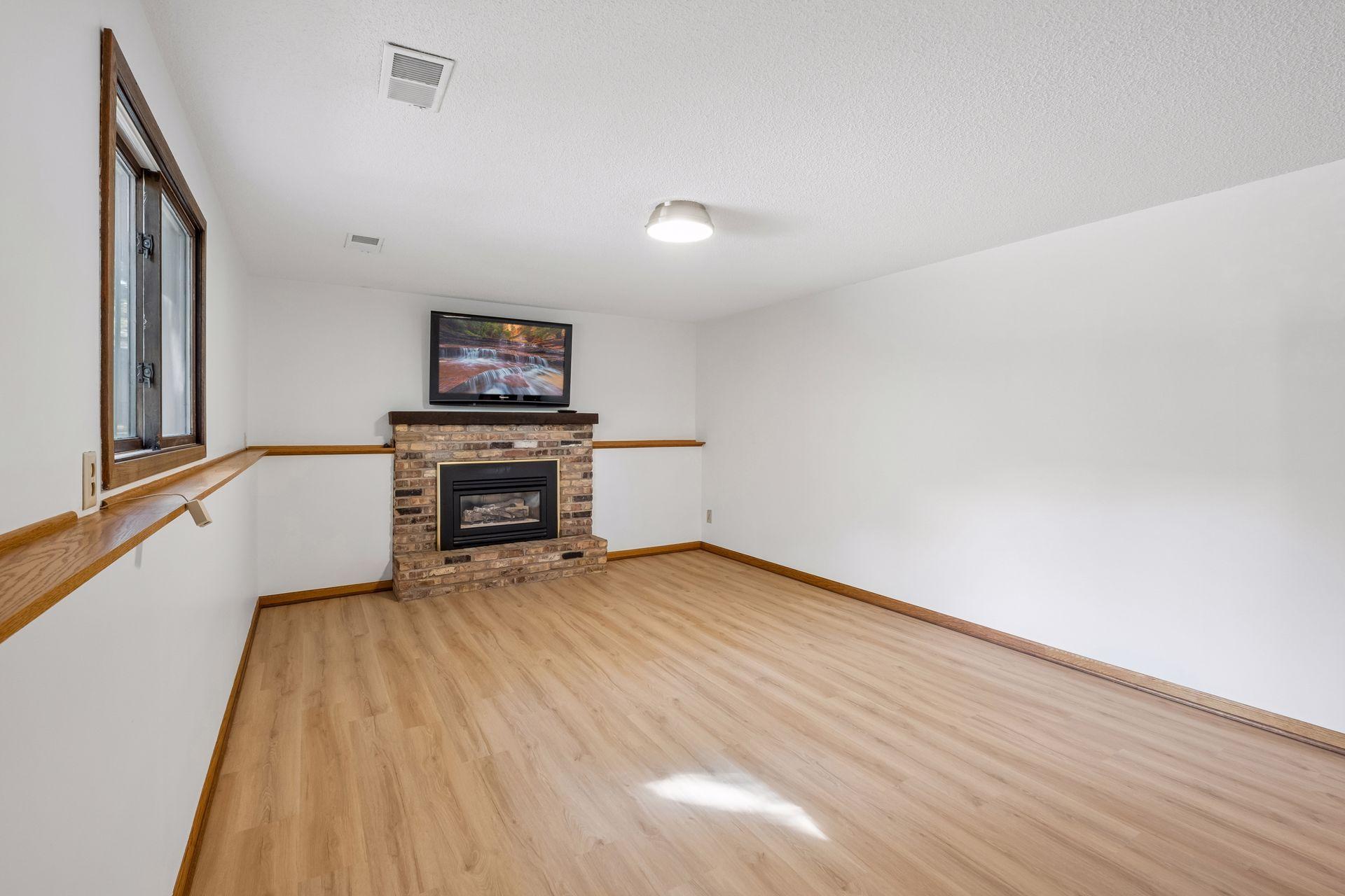 16015 Oak Shore Drive