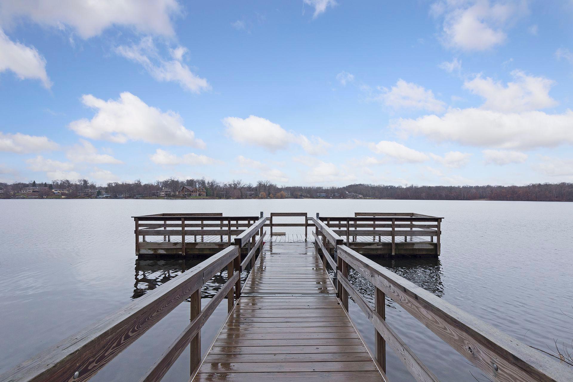 16015 Oak Shore Drive