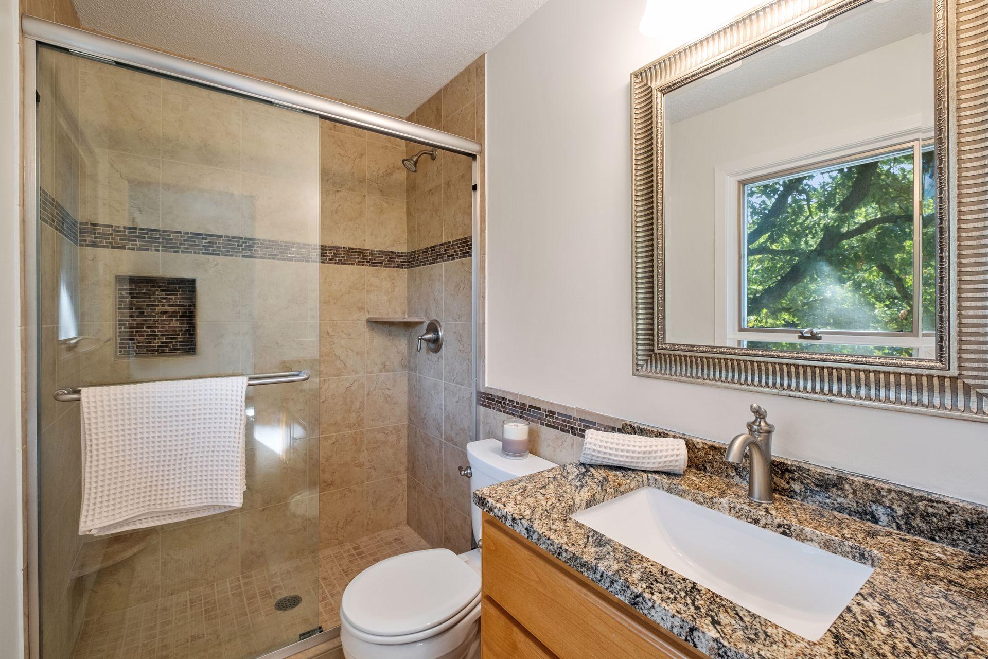 16015 Oak Shore Drive