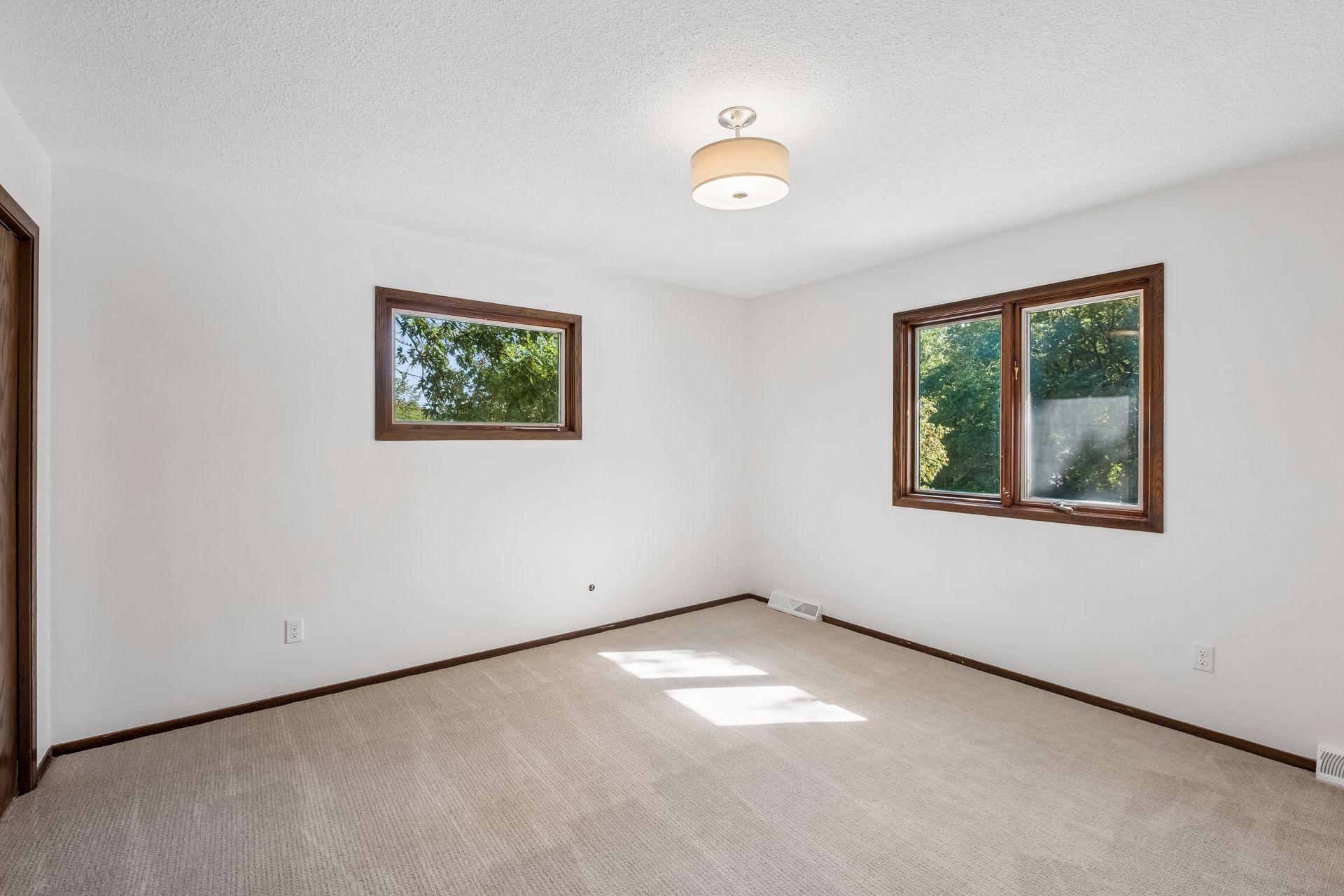 16015 Oak Shore Drive