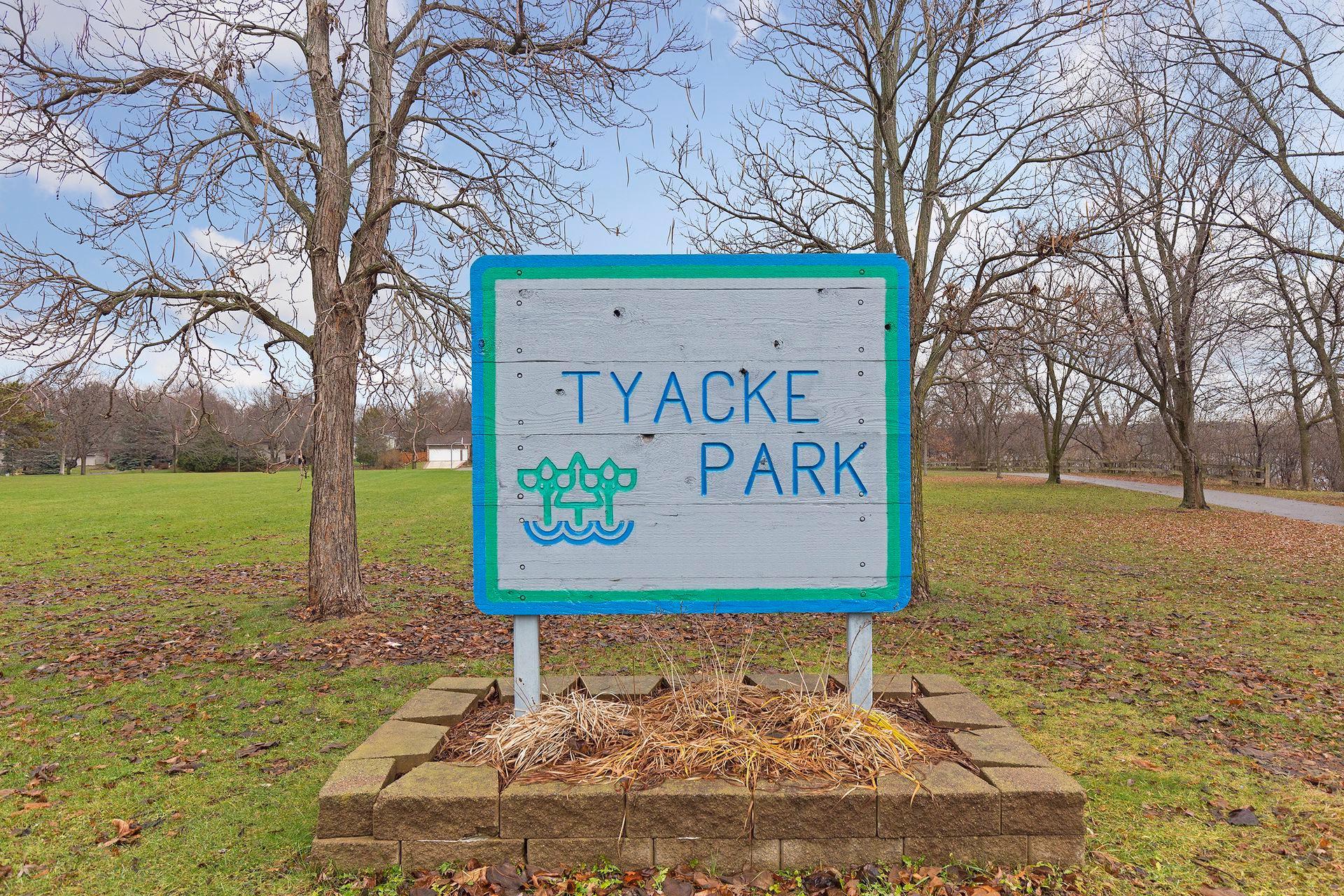 16015 Oak Shore Drive
