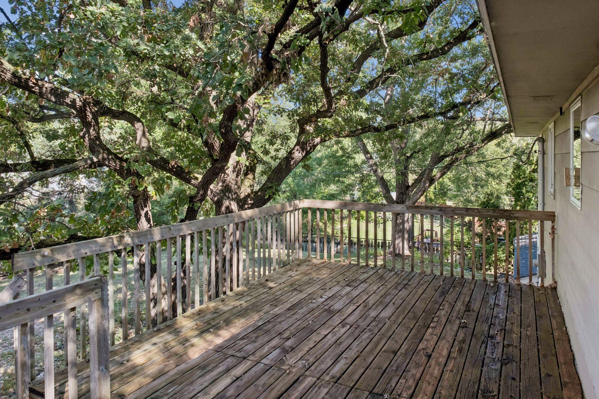 16015 Oak Shore Drive