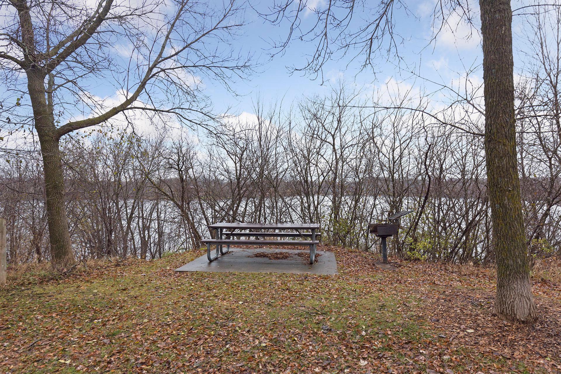16015 Oak Shore Drive