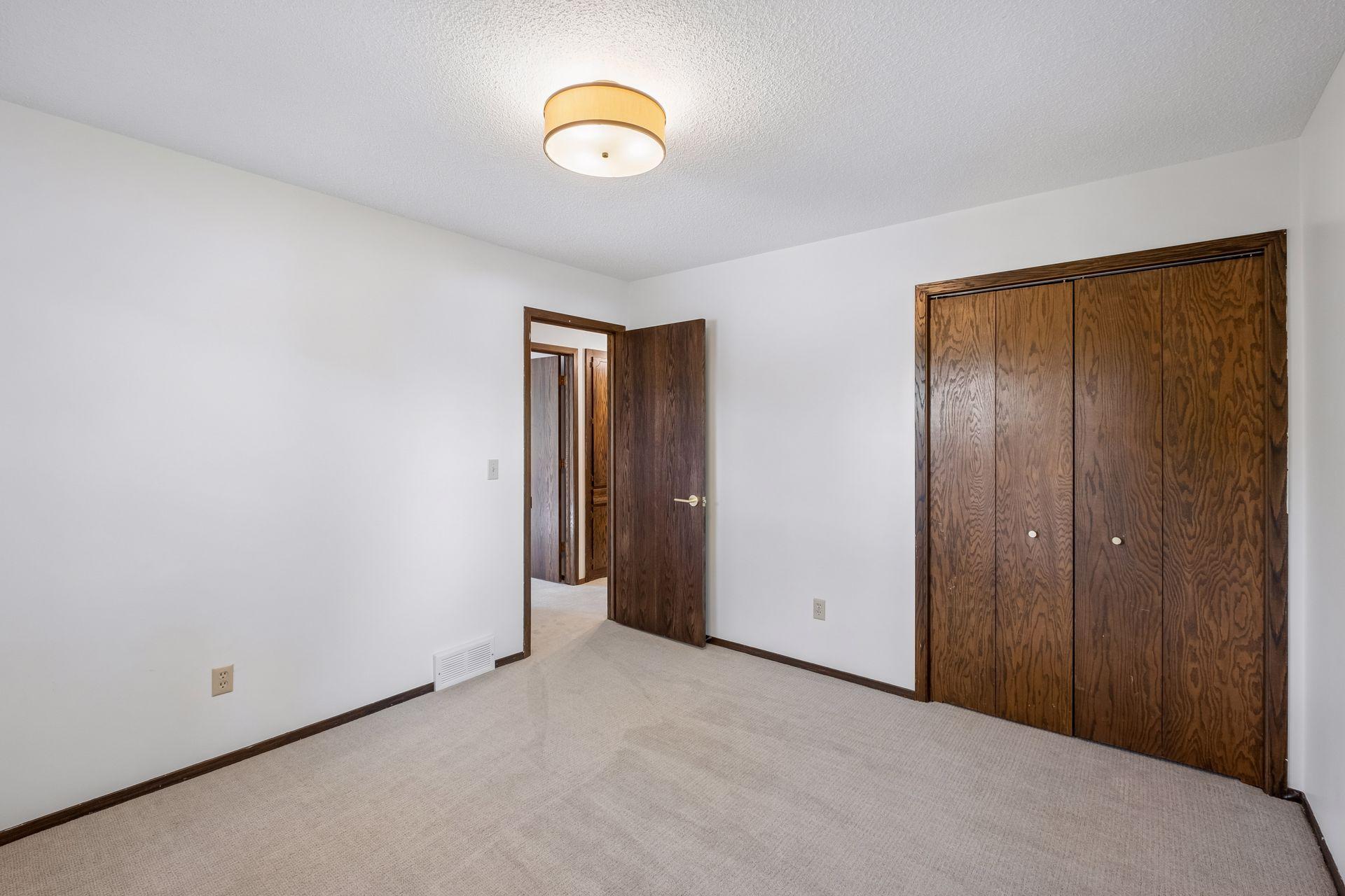 16015 Oak Shore Drive