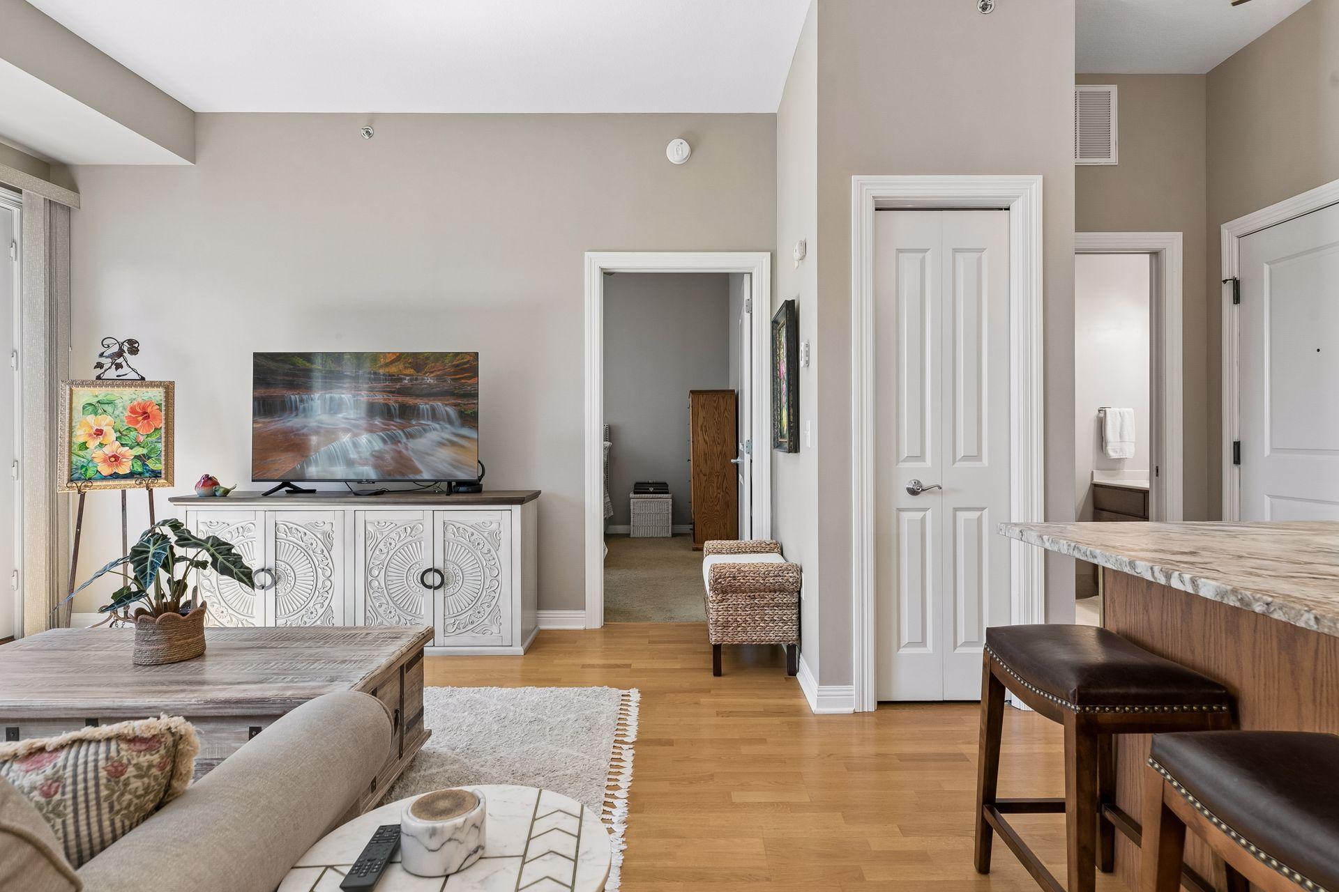 370 Marshall Avenue Unit: 201