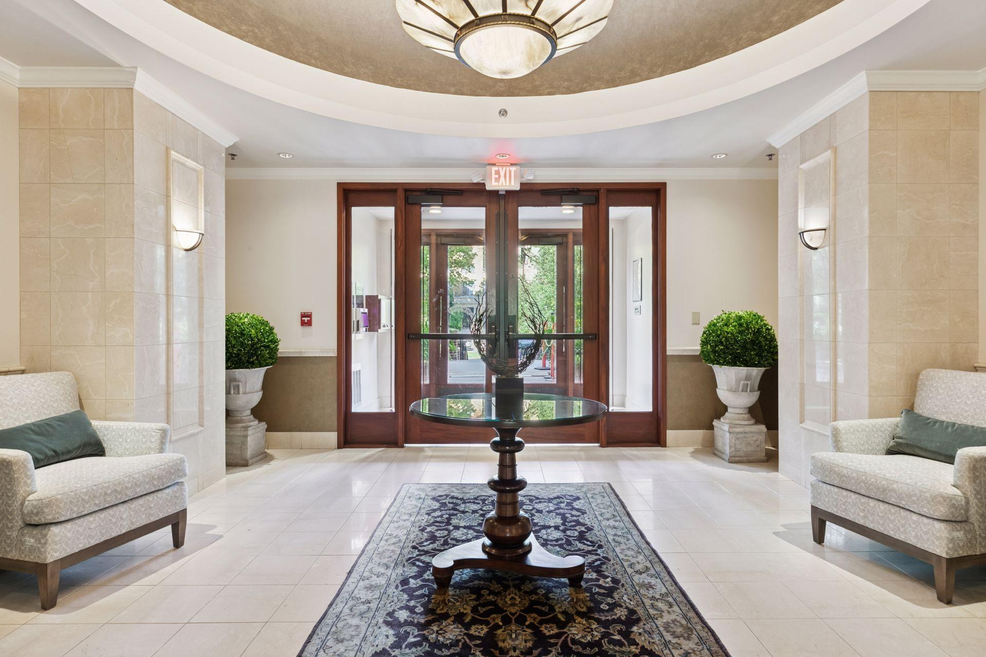370 Marshall Avenue Unit: 201