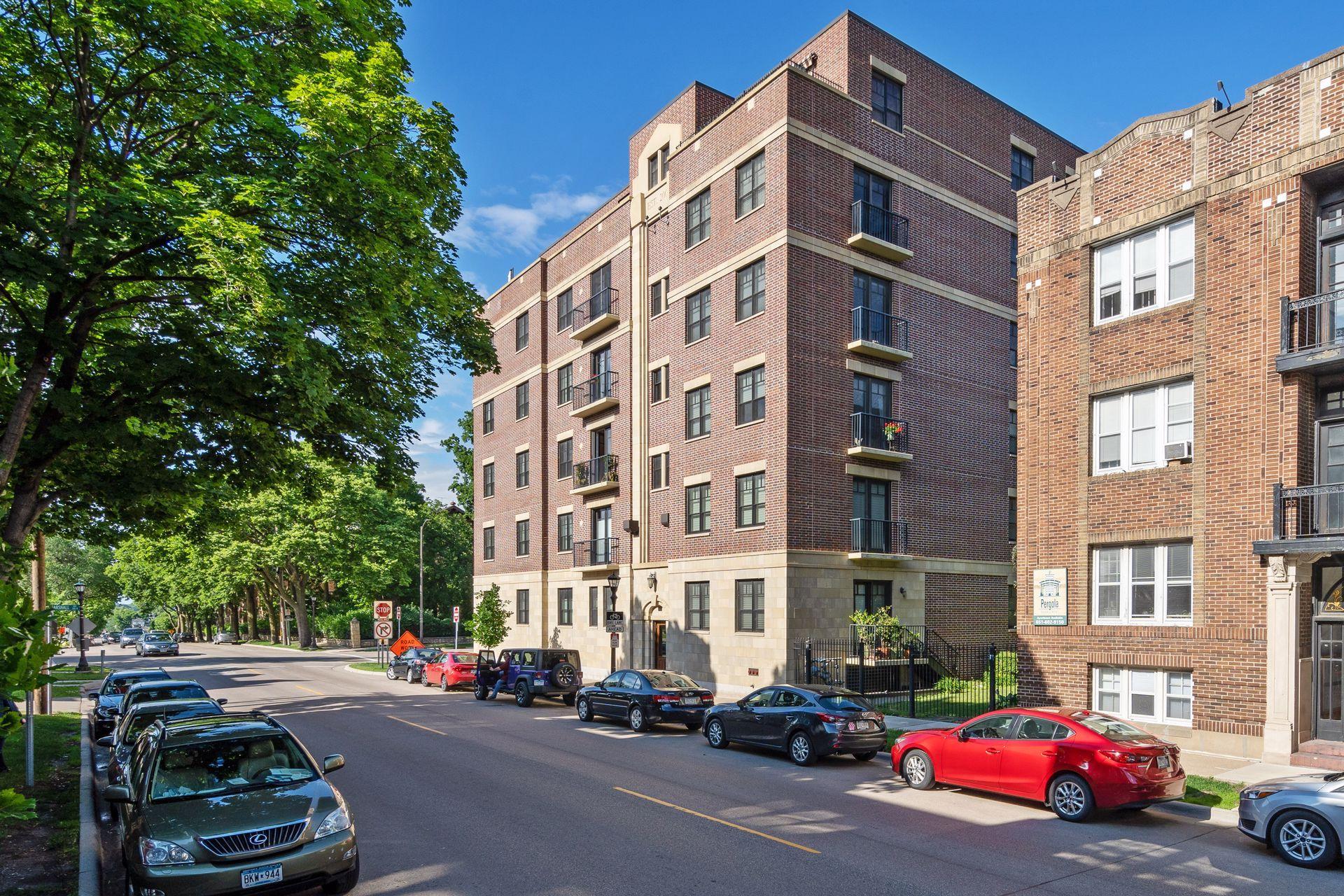 370 Marshall Avenue Unit: 201