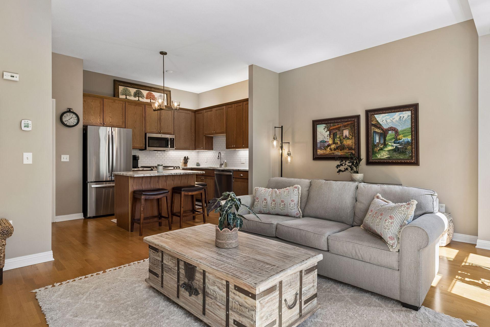 370 Marshall Avenue Unit: 201