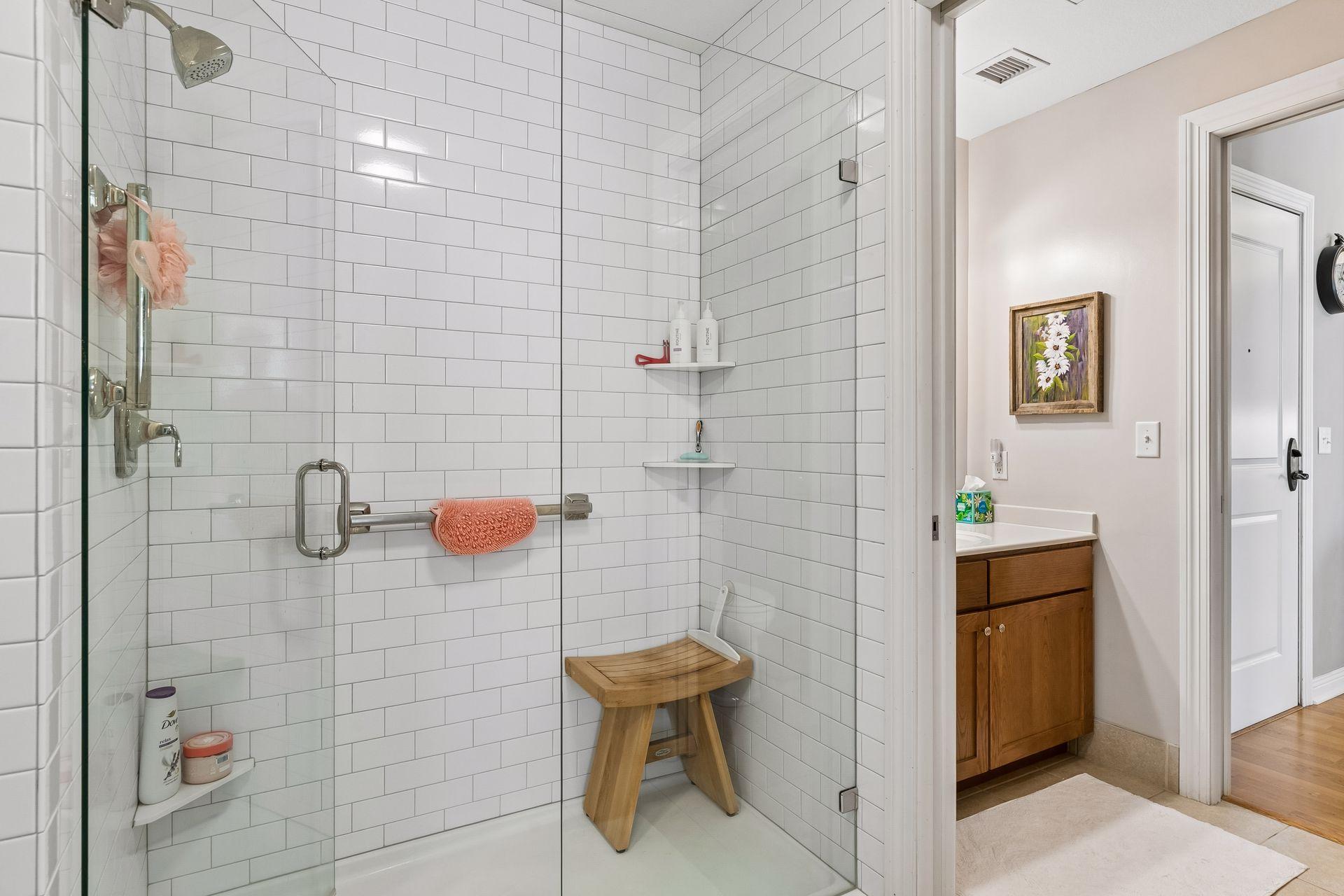 370 Marshall Avenue Unit: 201