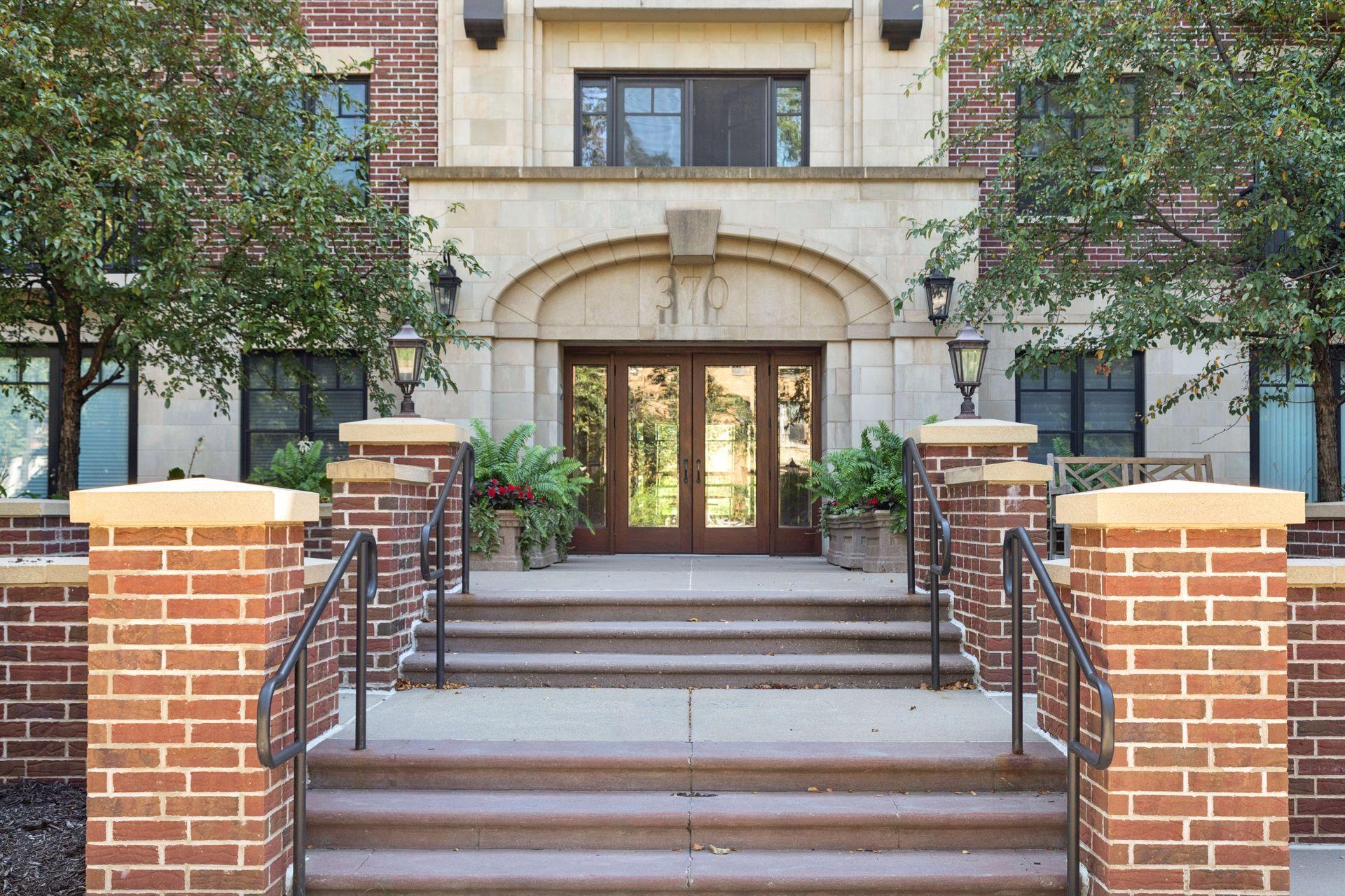 370 Marshall Avenue Unit: 201