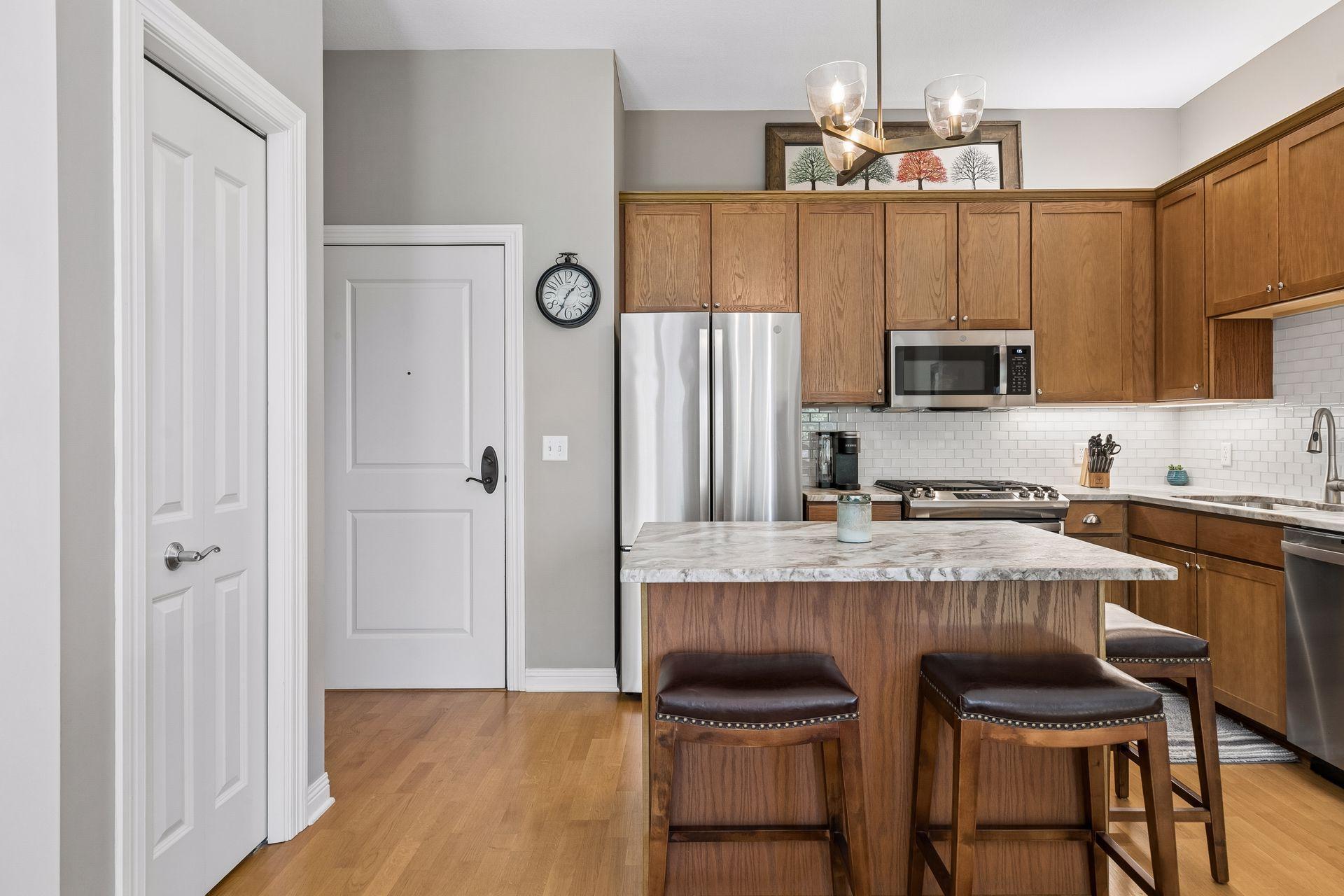 370 Marshall Avenue Unit: 201