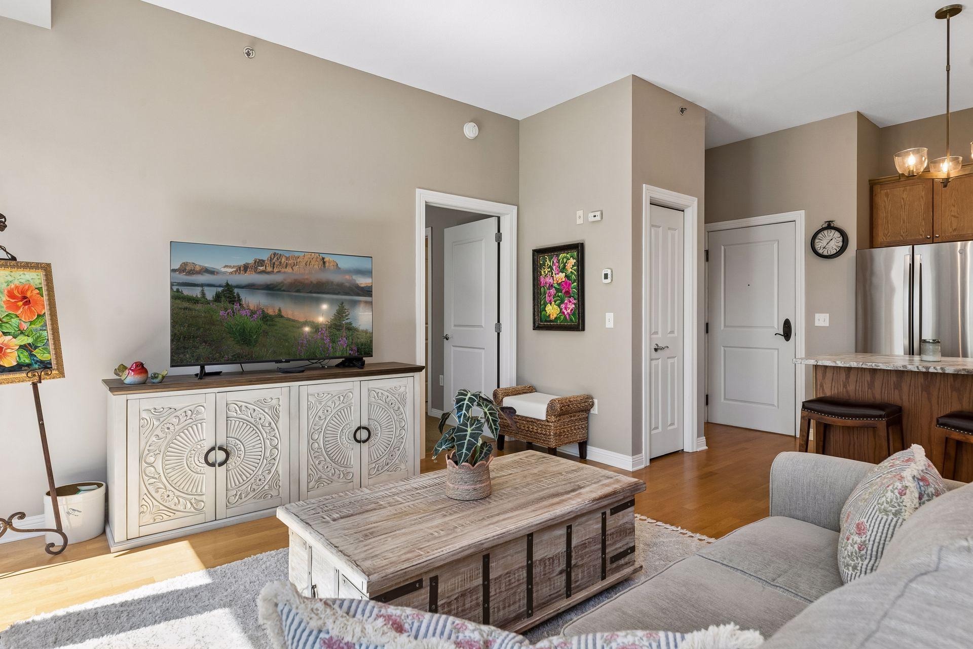 370 Marshall Avenue Unit: 201