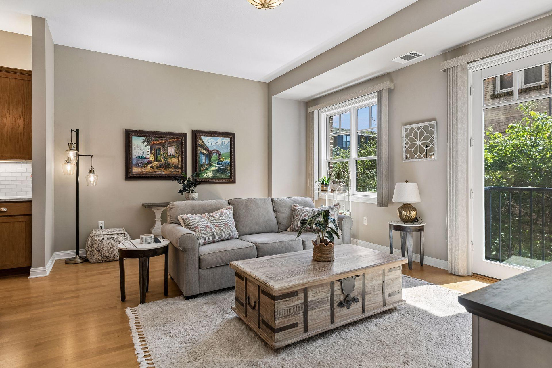 370 Marshall Avenue Unit: 201