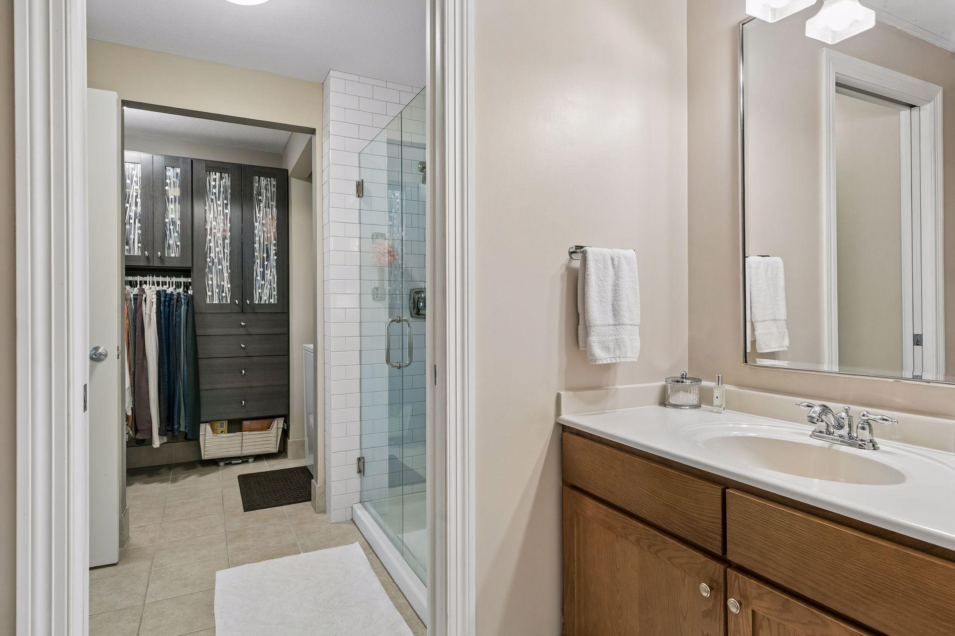 370 Marshall Avenue Unit: 201