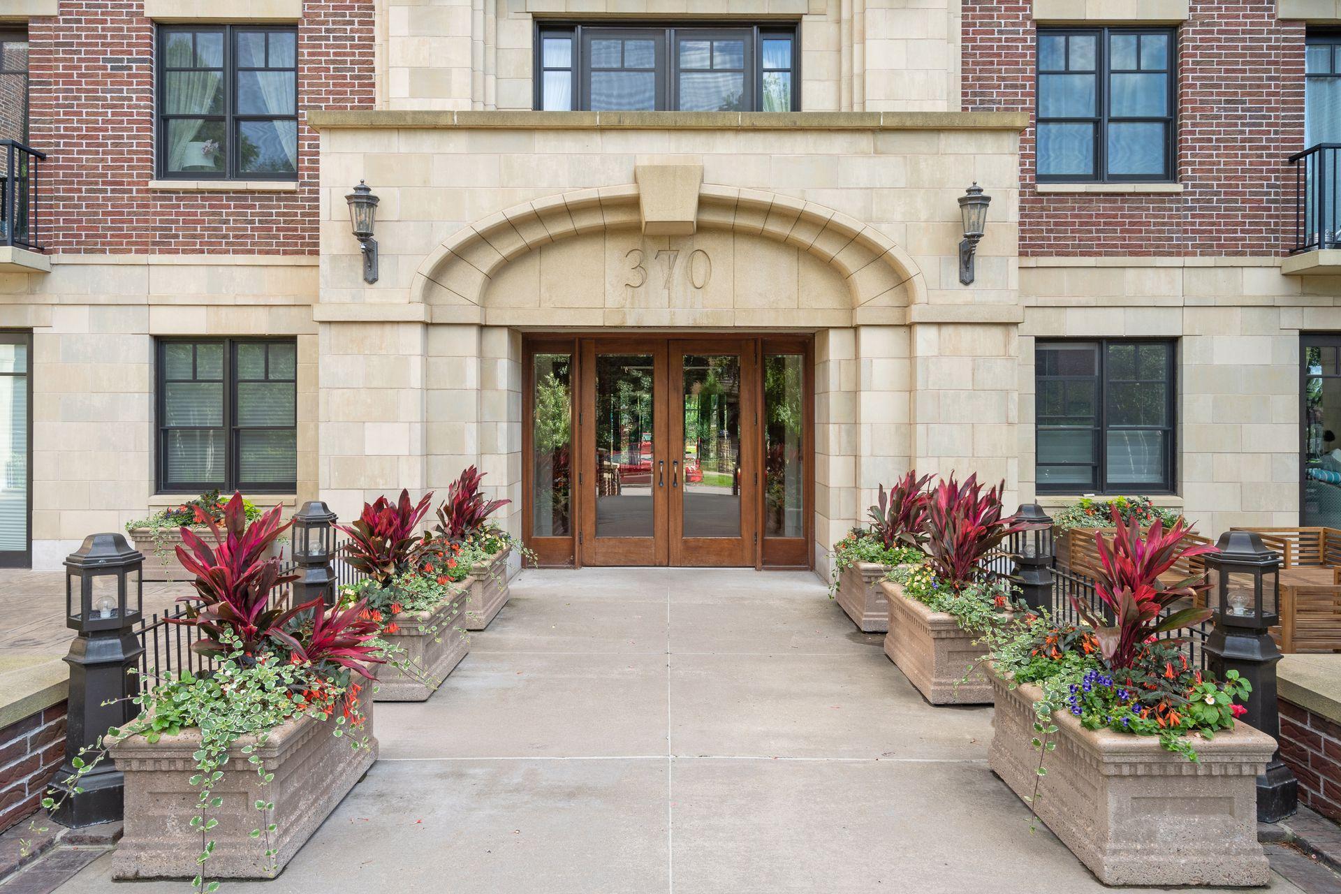 370 Marshall Avenue Unit: 201