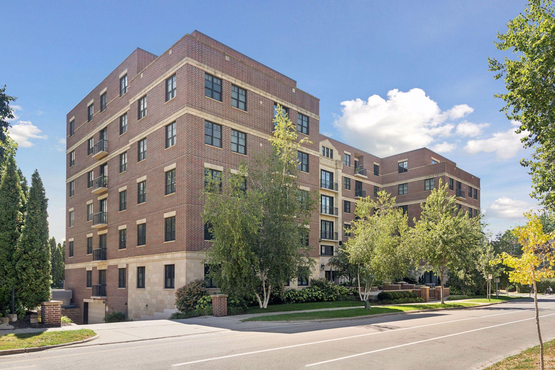 370 Marshall Avenue Unit: 201