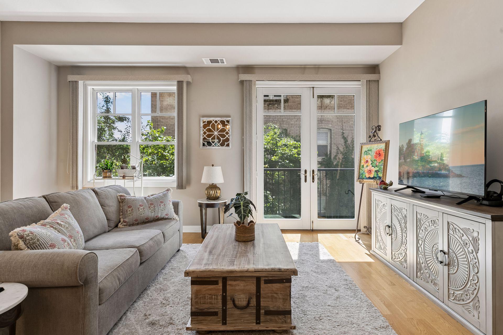370 Marshall Avenue Unit: 201