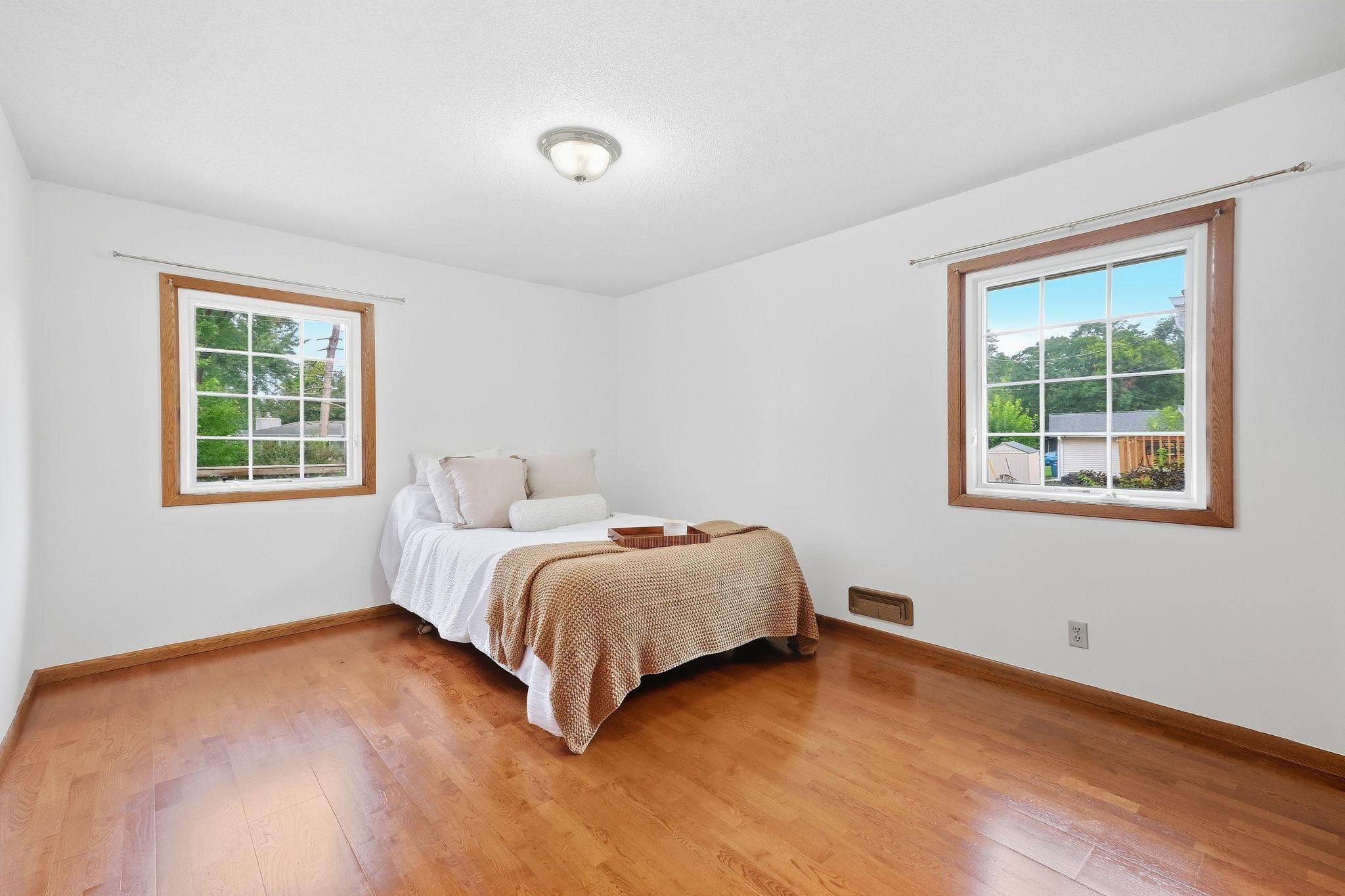 1436 E Old Shakopee Road