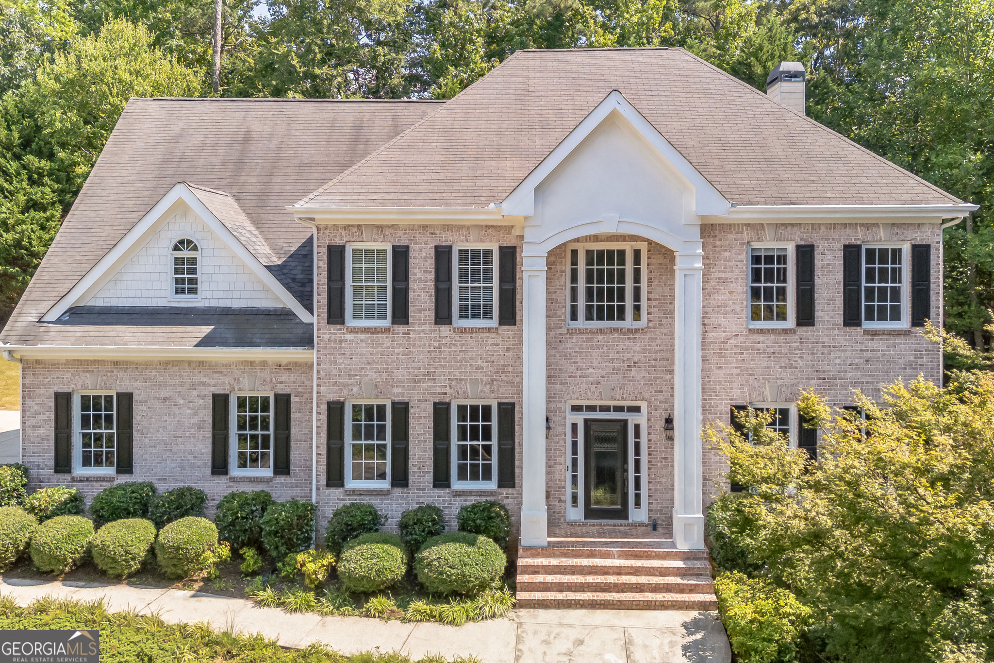 3842 Lake Park