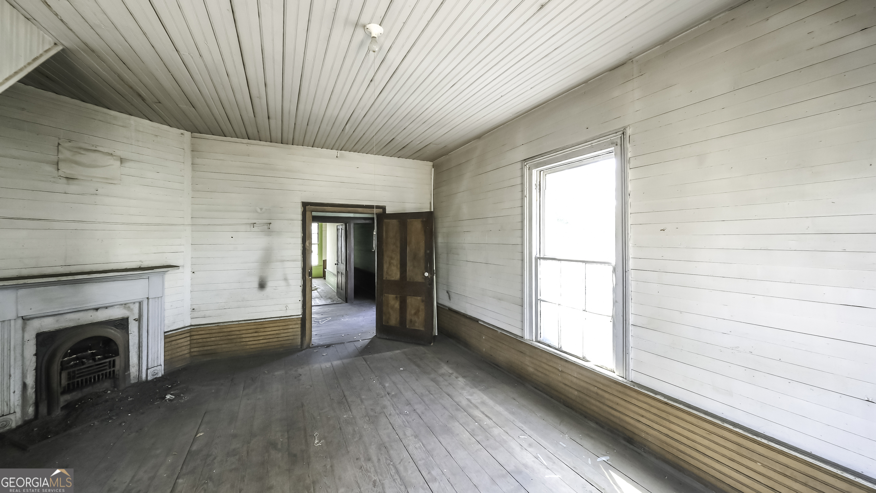 215 West Avenue