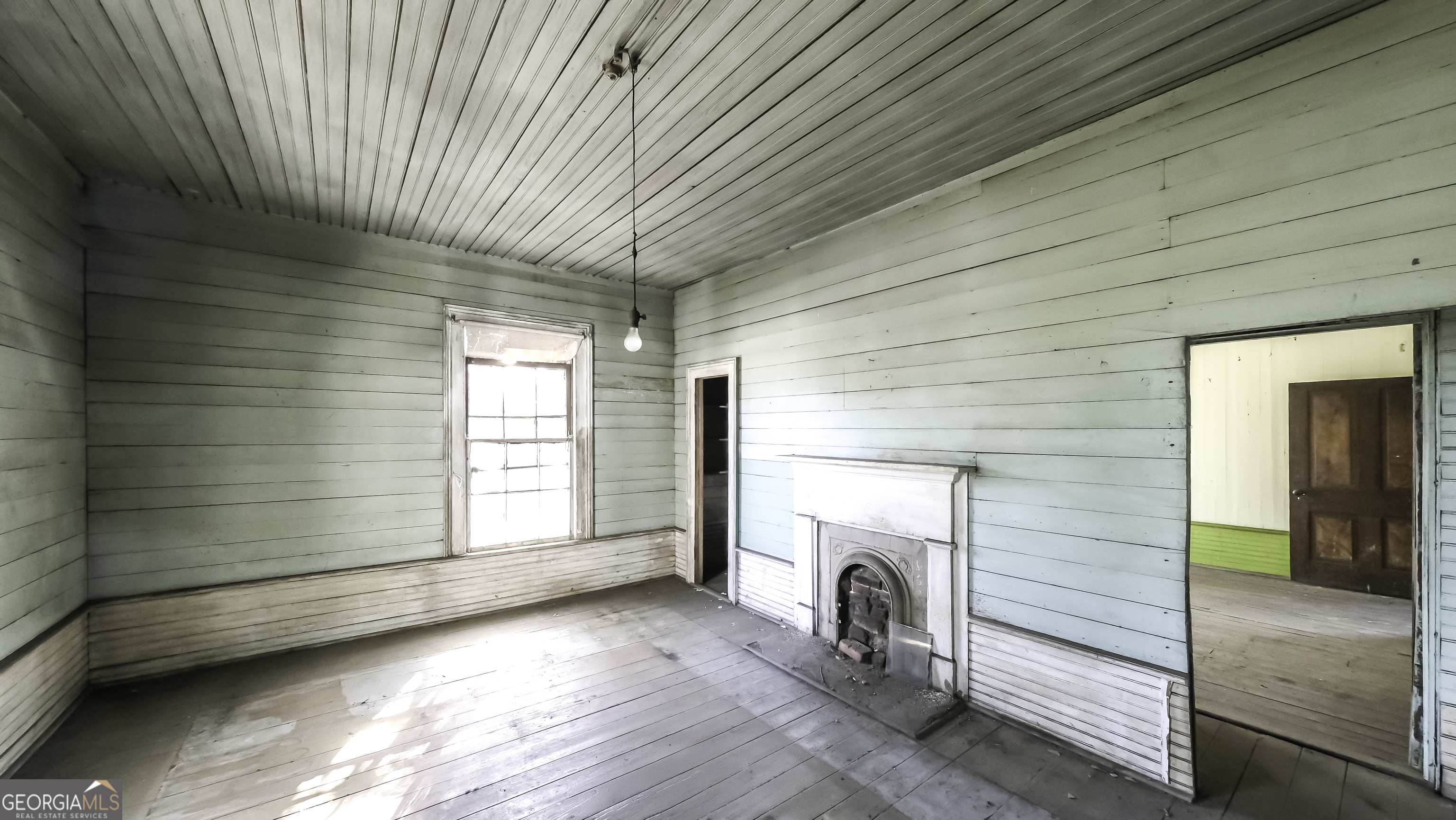 215 West Avenue
