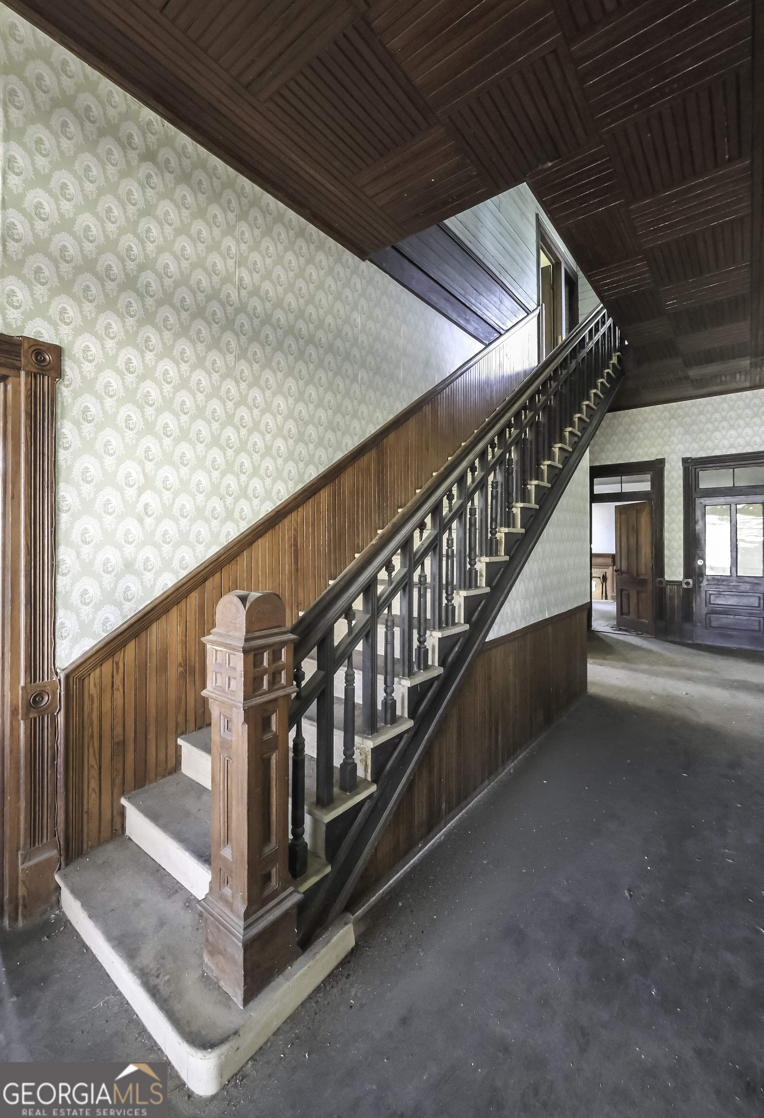 215 West Avenue