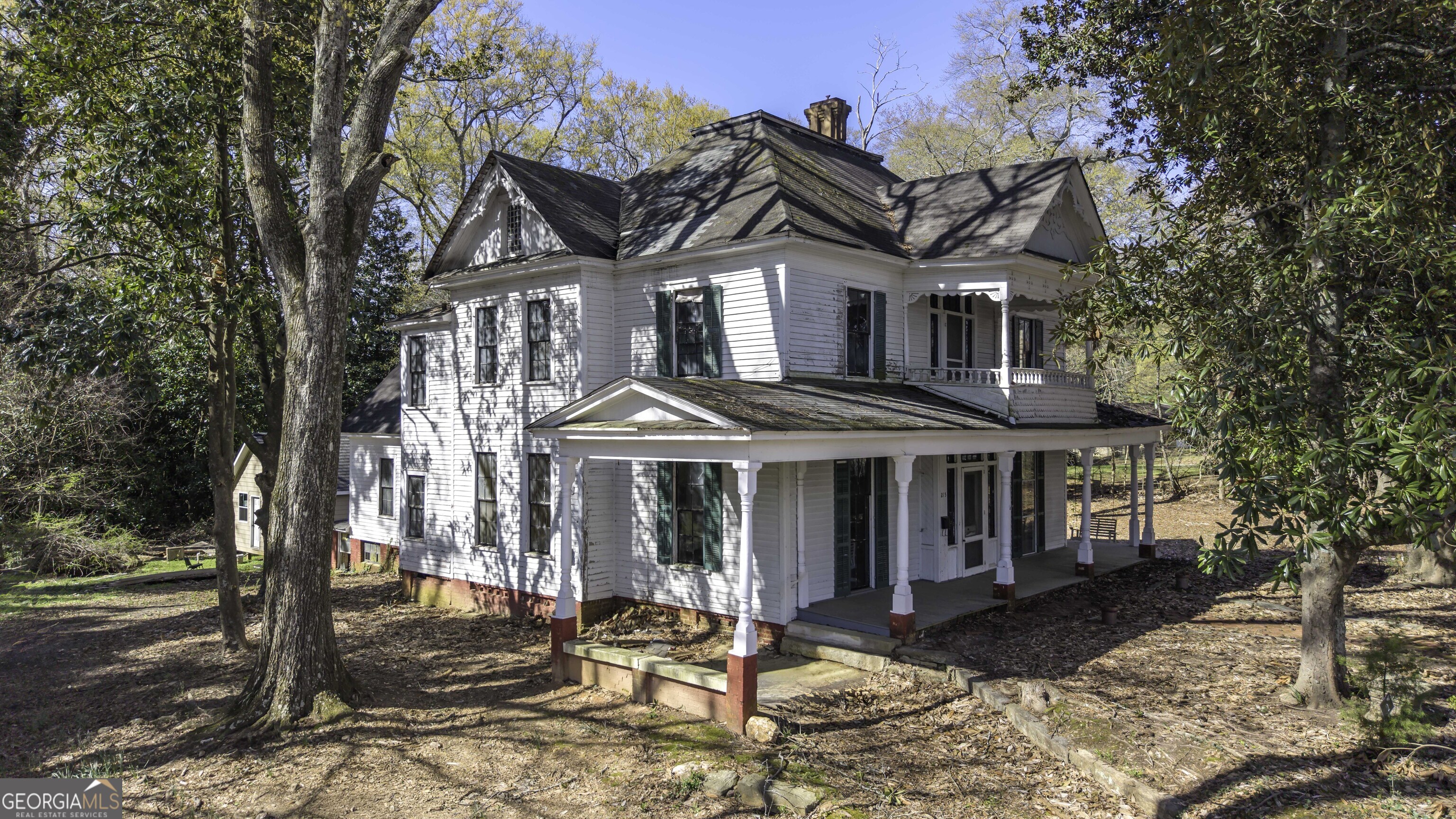 215 West Avenue