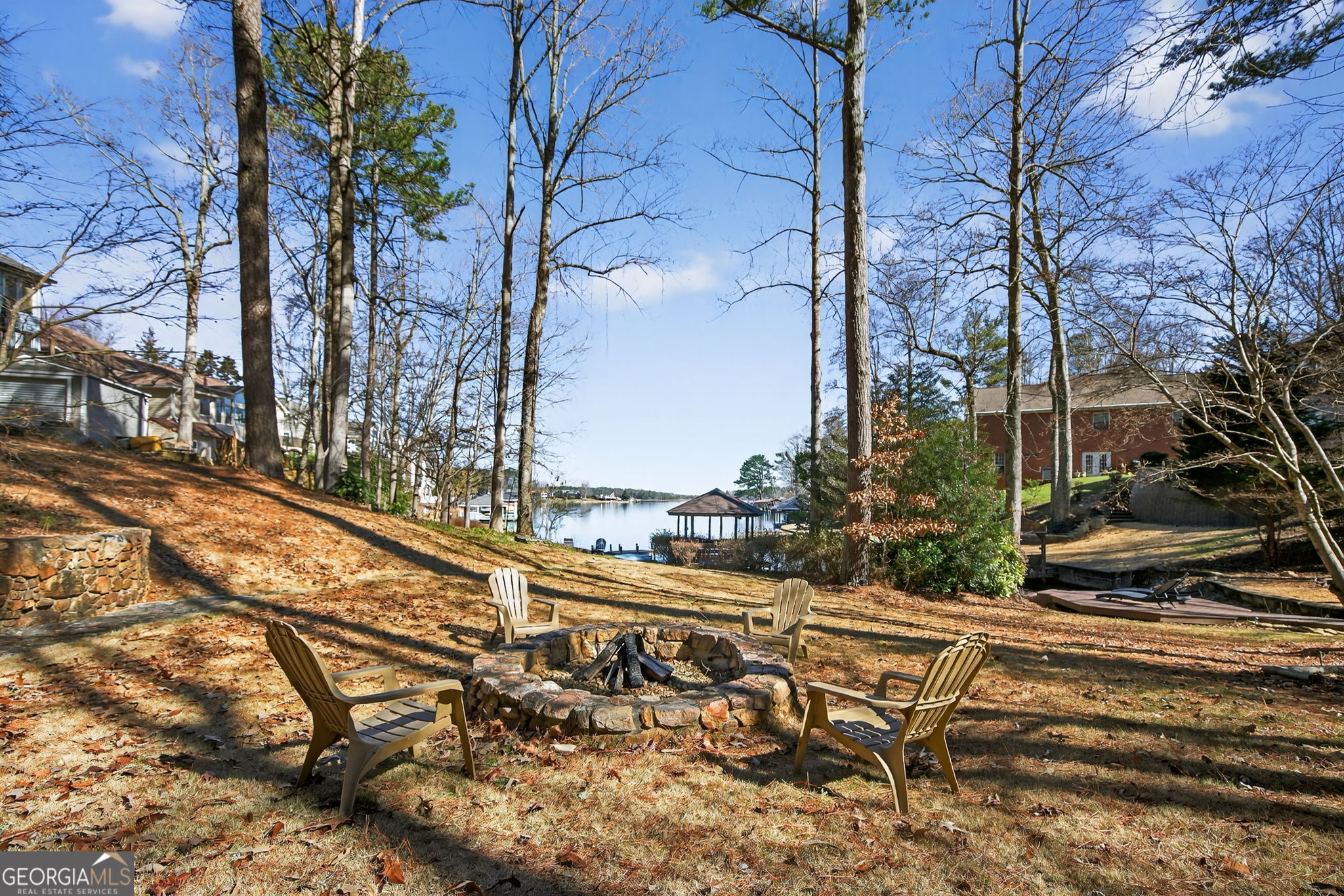 9018 Lakeview Parkway