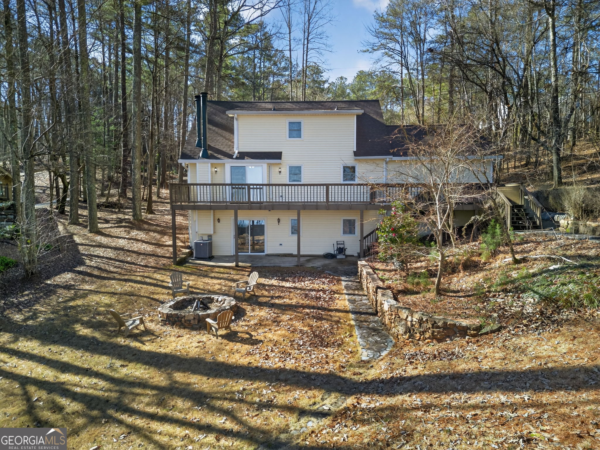 9018 Lakeview Parkway