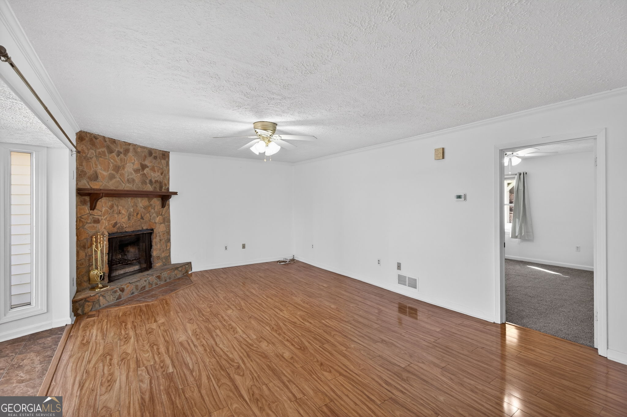 9018 Lakeview Parkway