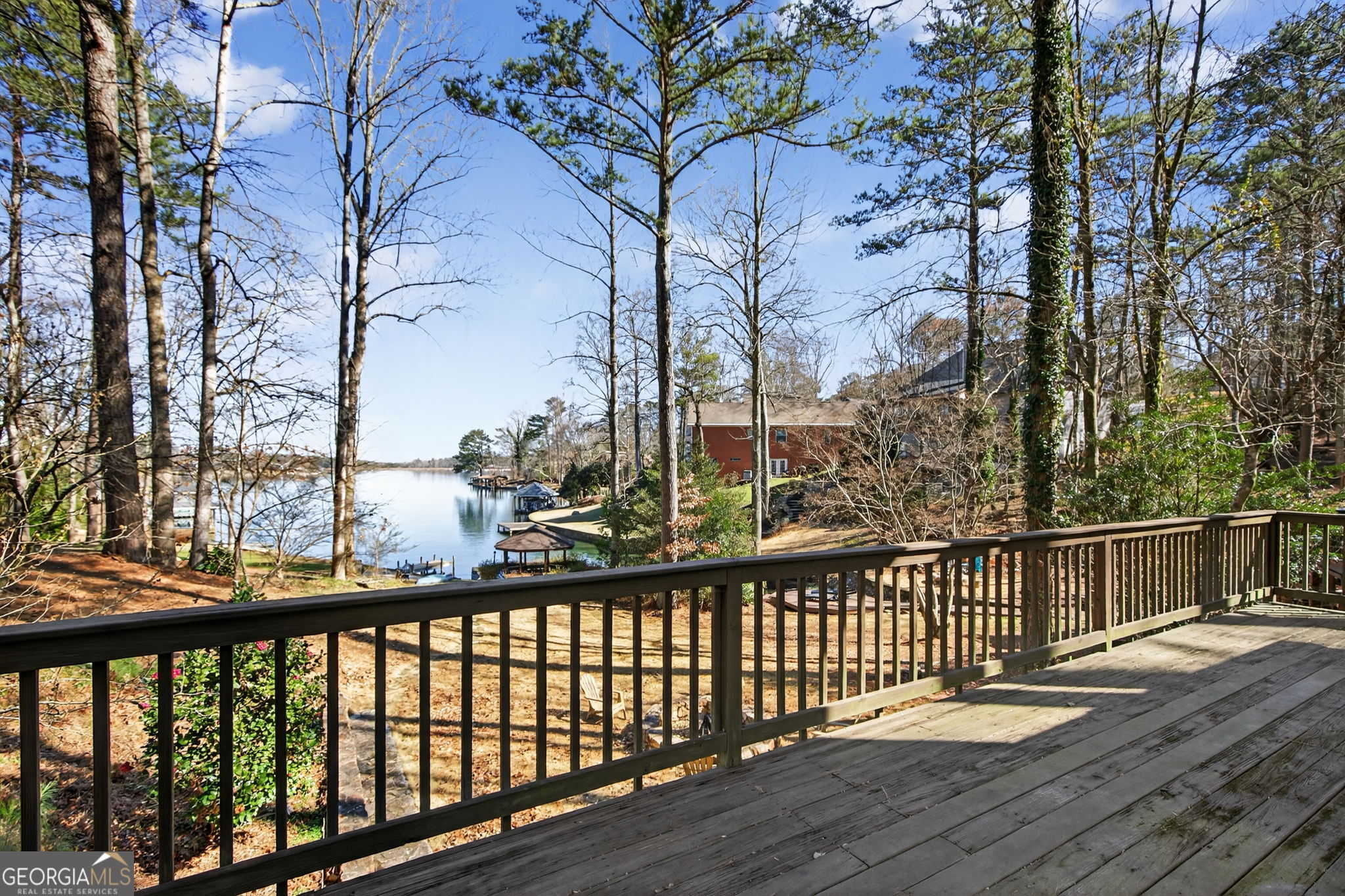 9018 Lakeview Parkway