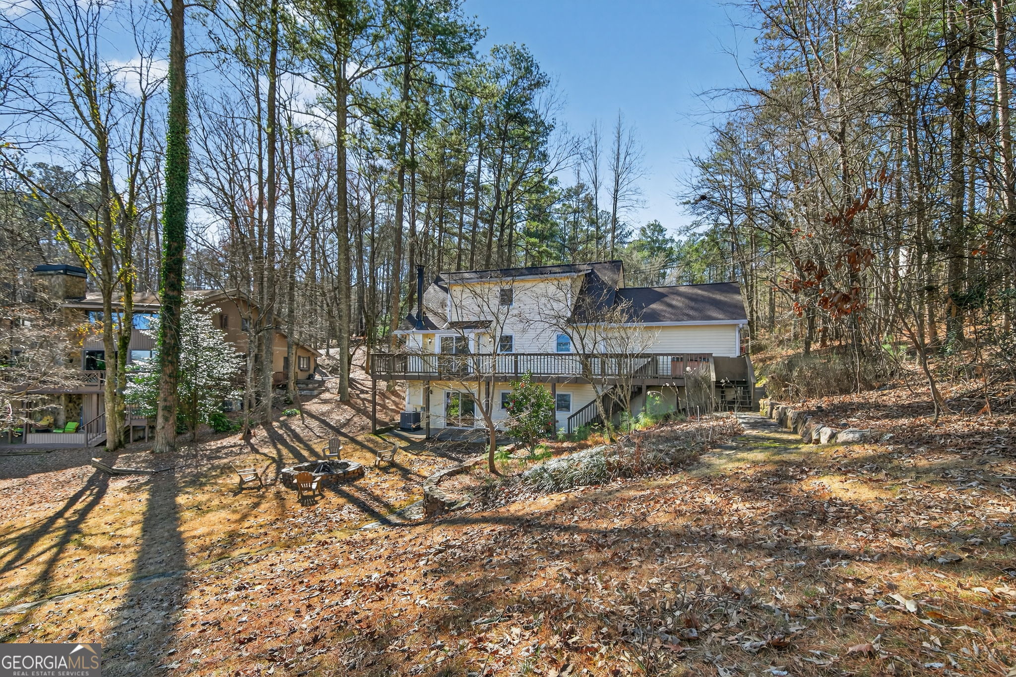 9018 Lakeview Parkway