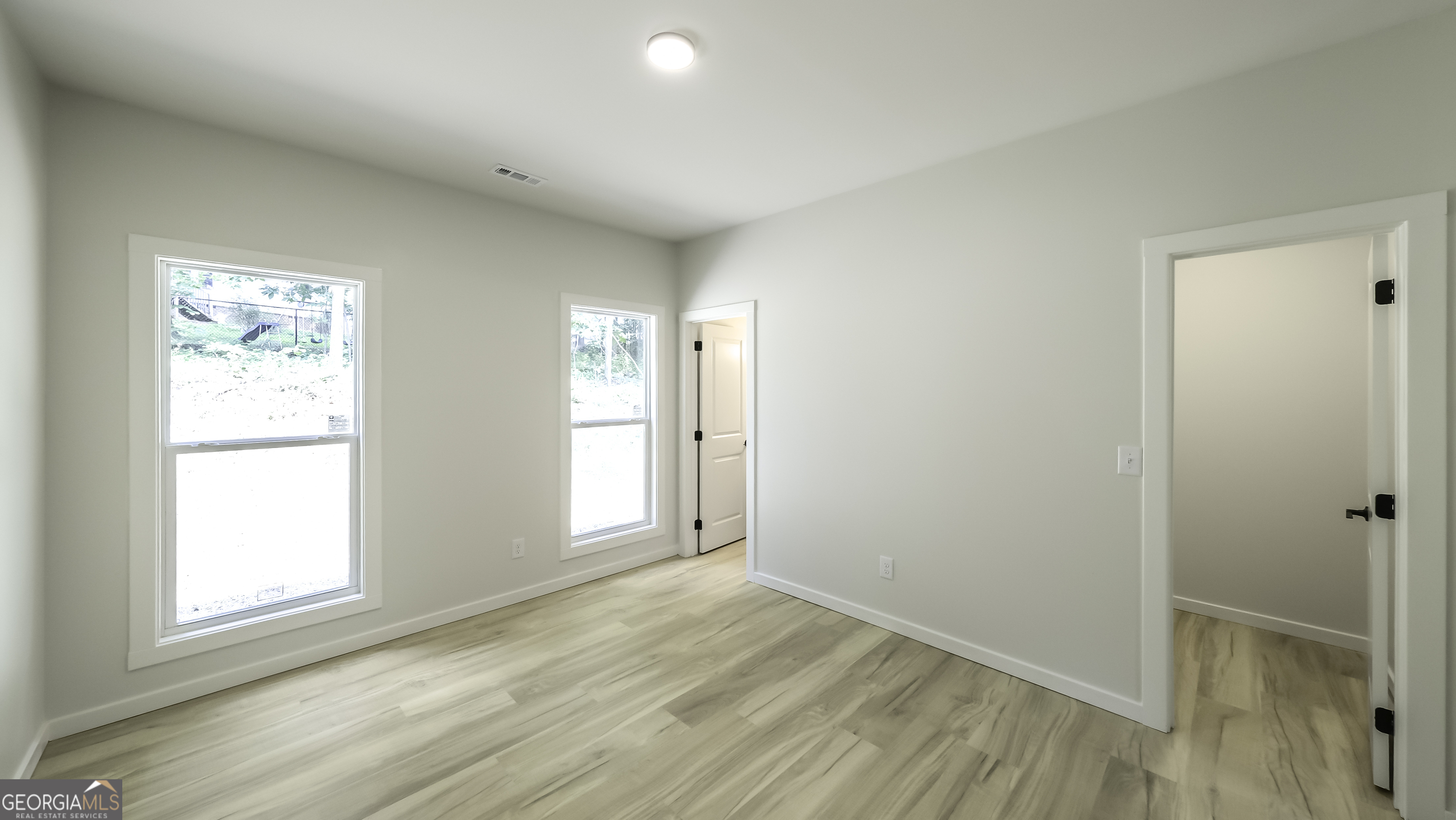 530 Tree Ridge