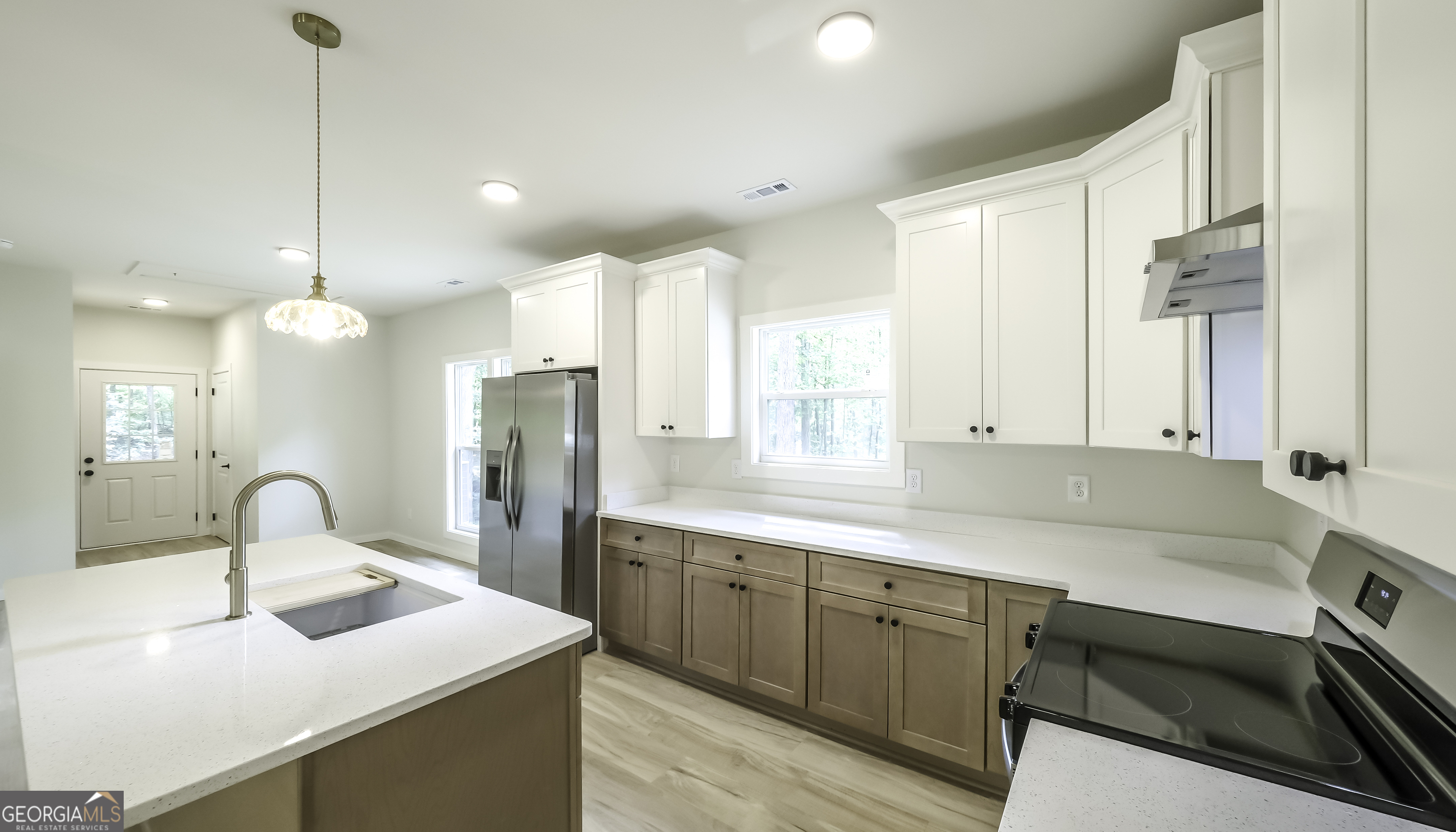 530 Tree Ridge