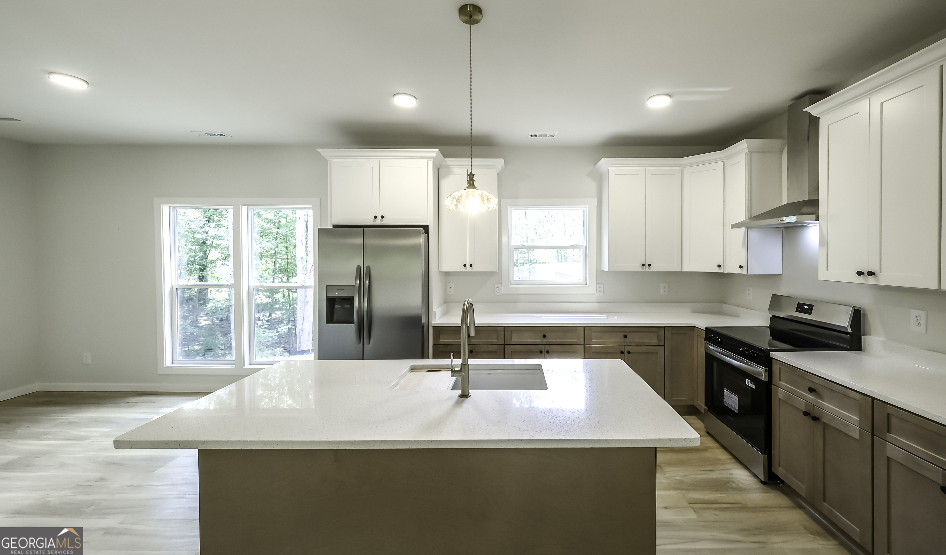 530 Tree Ridge