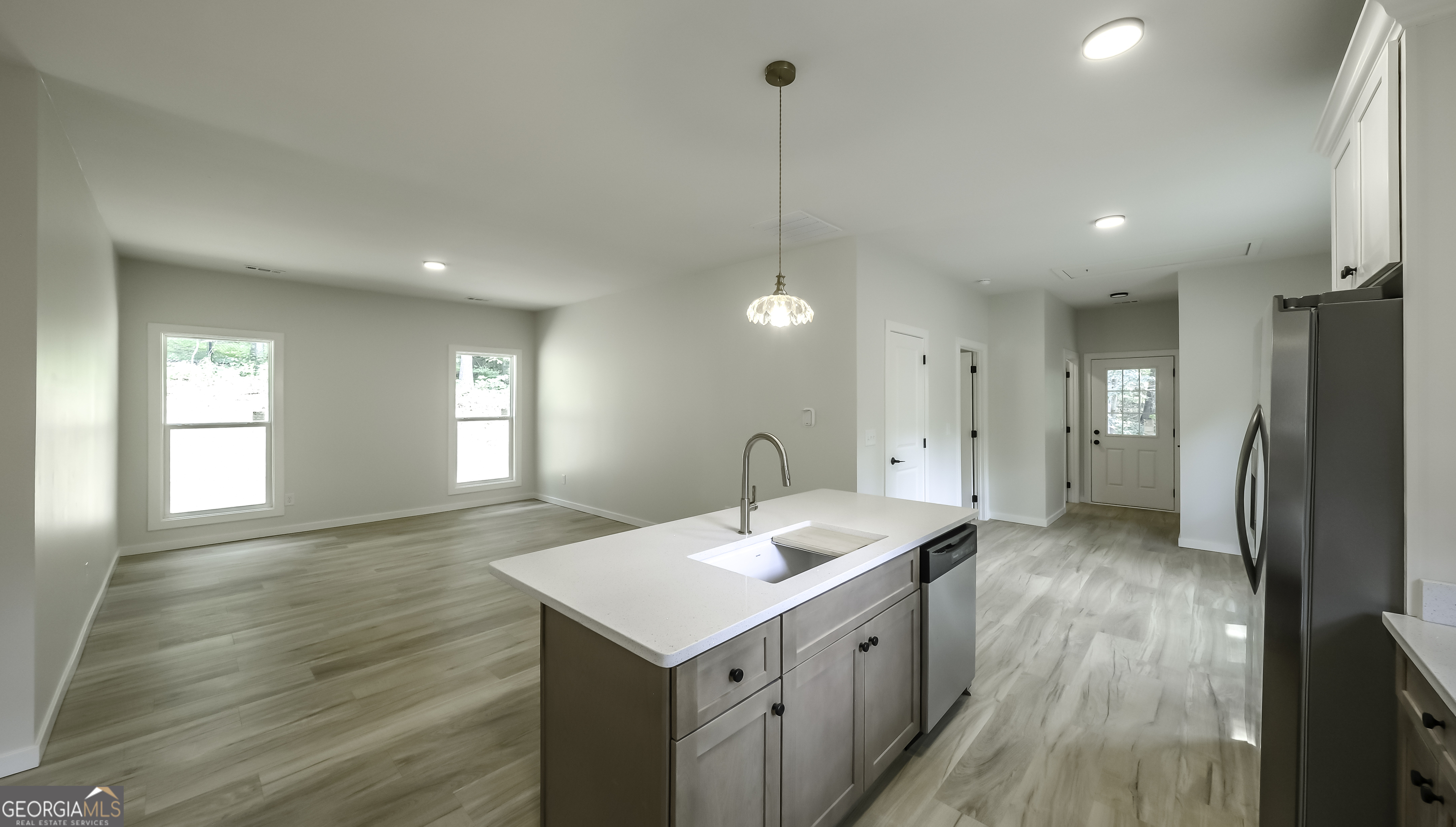 530 Tree Ridge