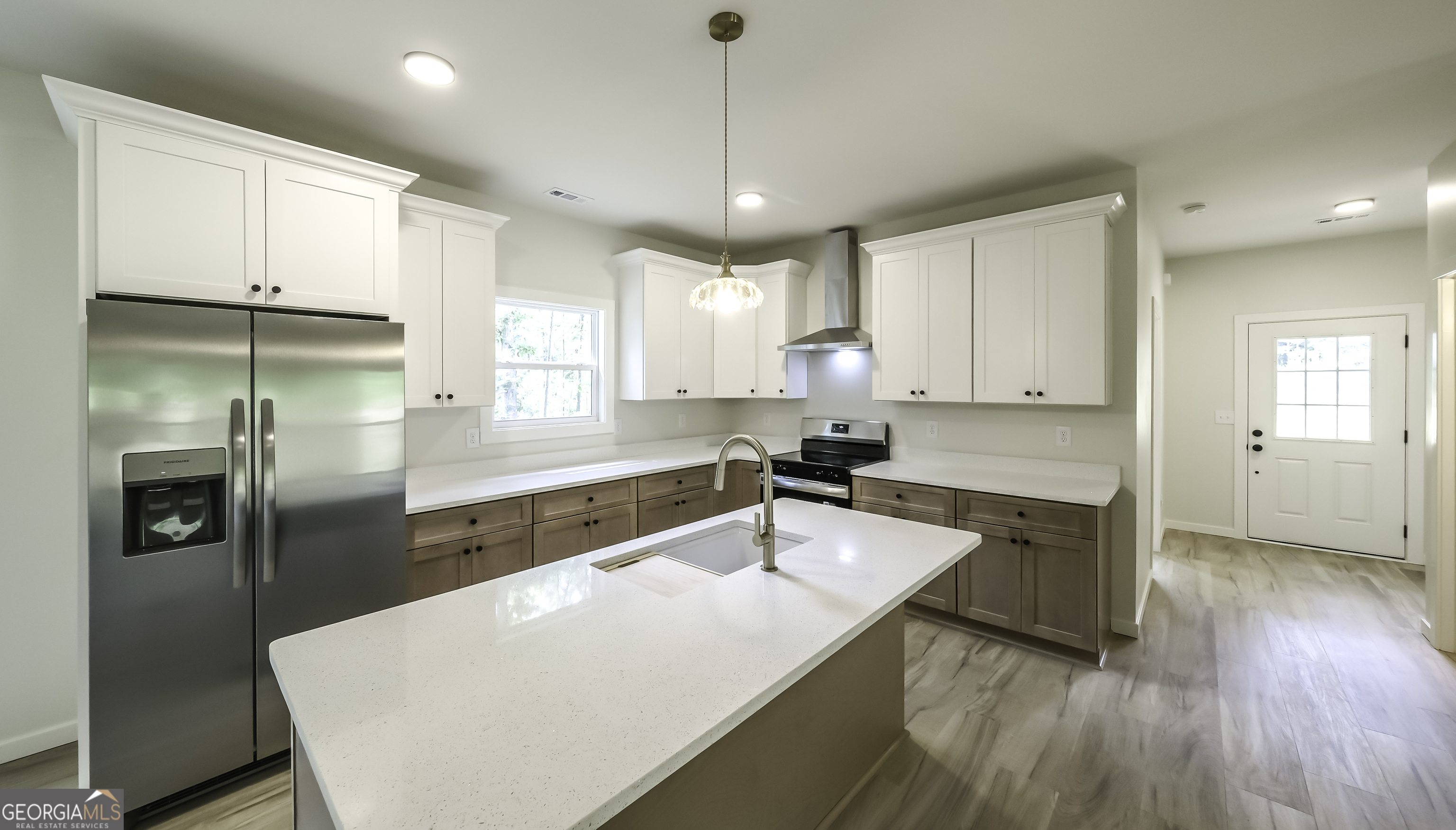 530 Tree Ridge