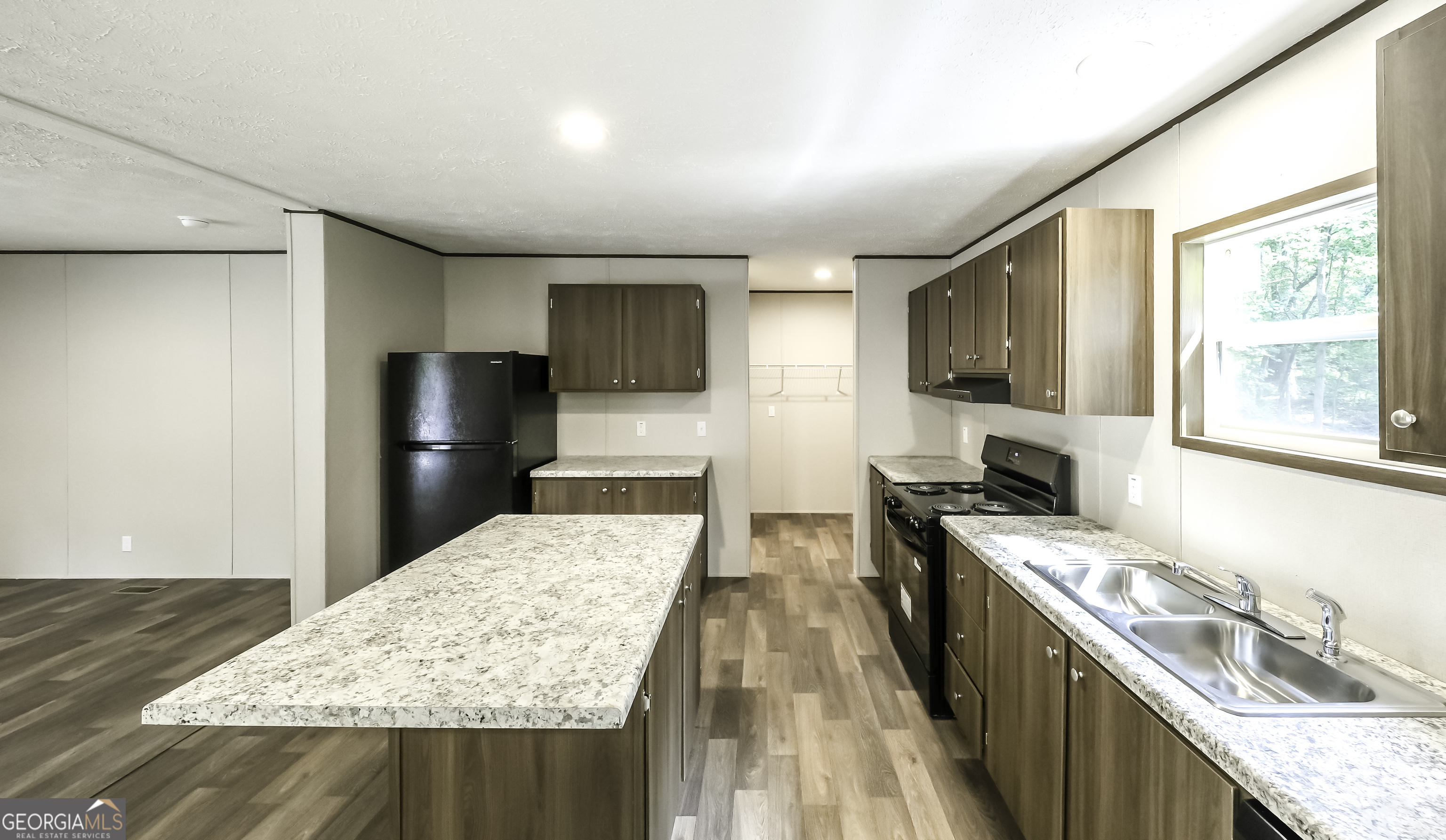 534 Tree Ridge